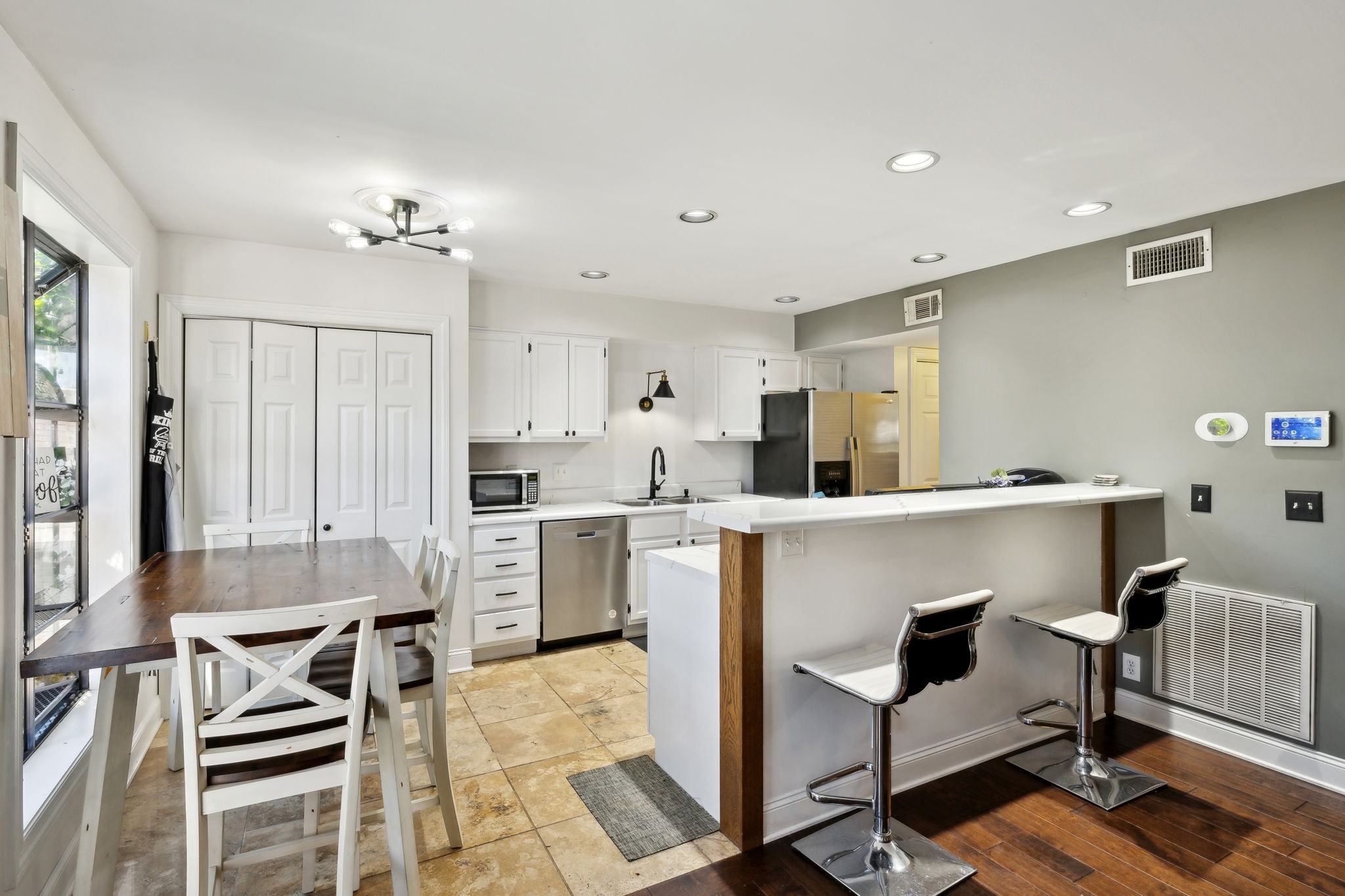 923 Todd Preis Dr