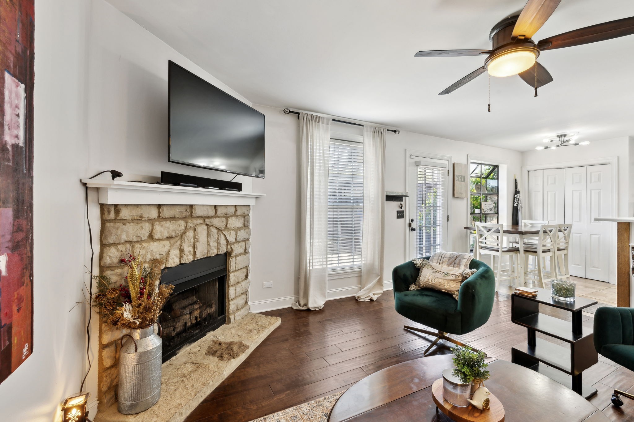 923 Todd Preis Dr