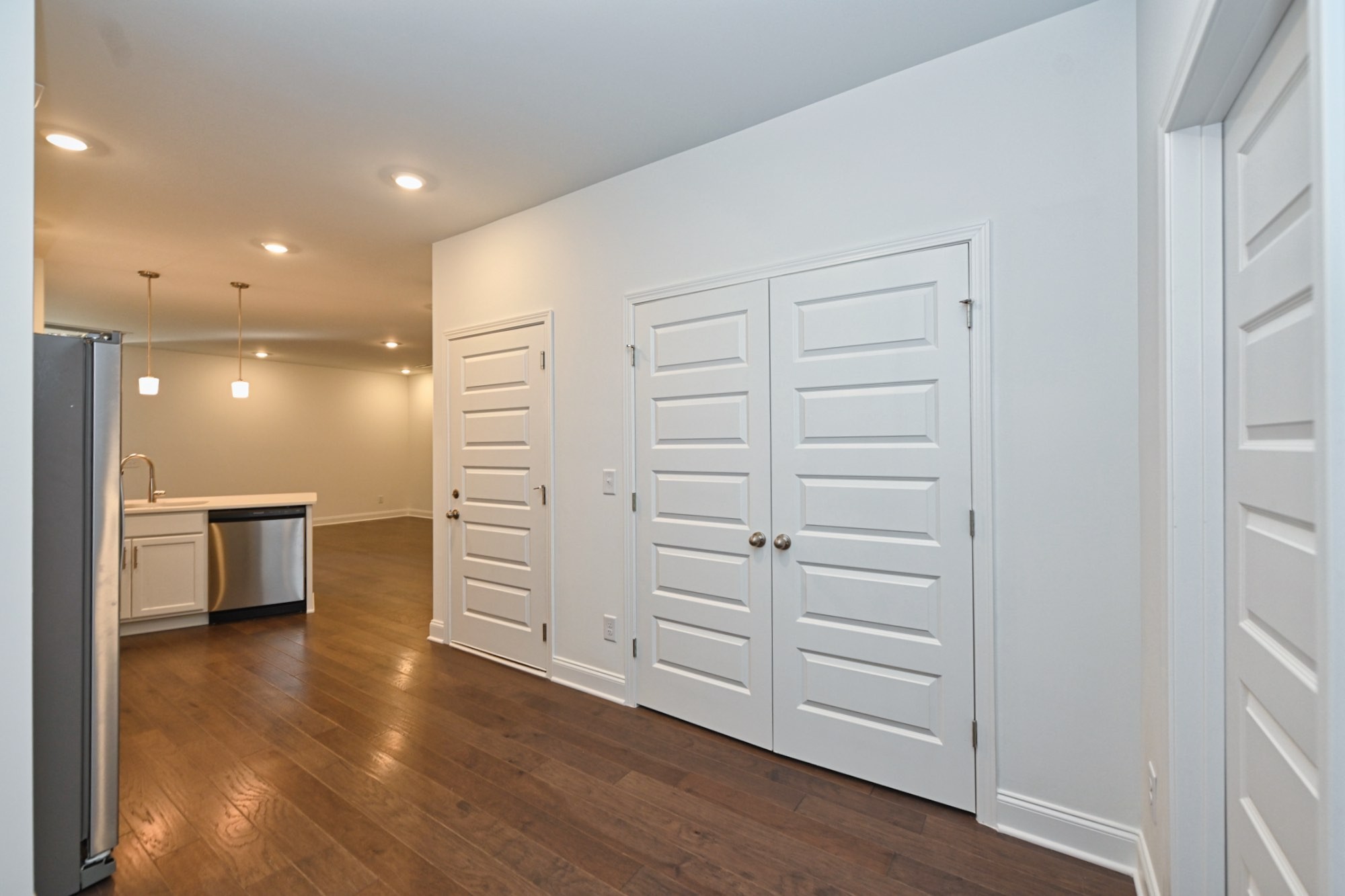 981 Nance Ln