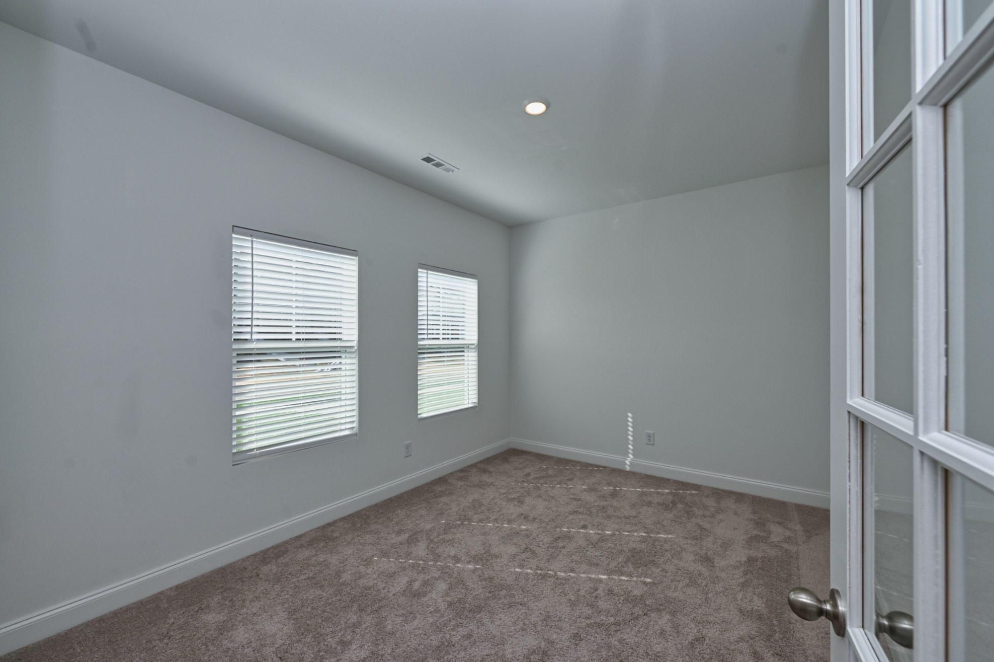 981 Nance Ln
