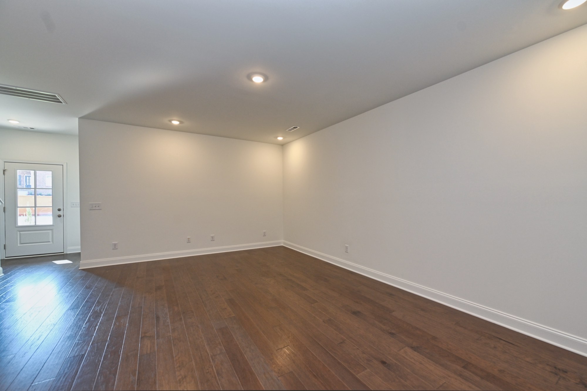 981 Nance Ln
