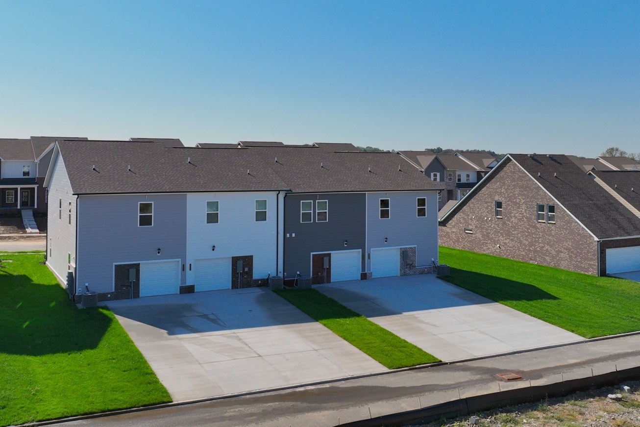 981 Nance Ln