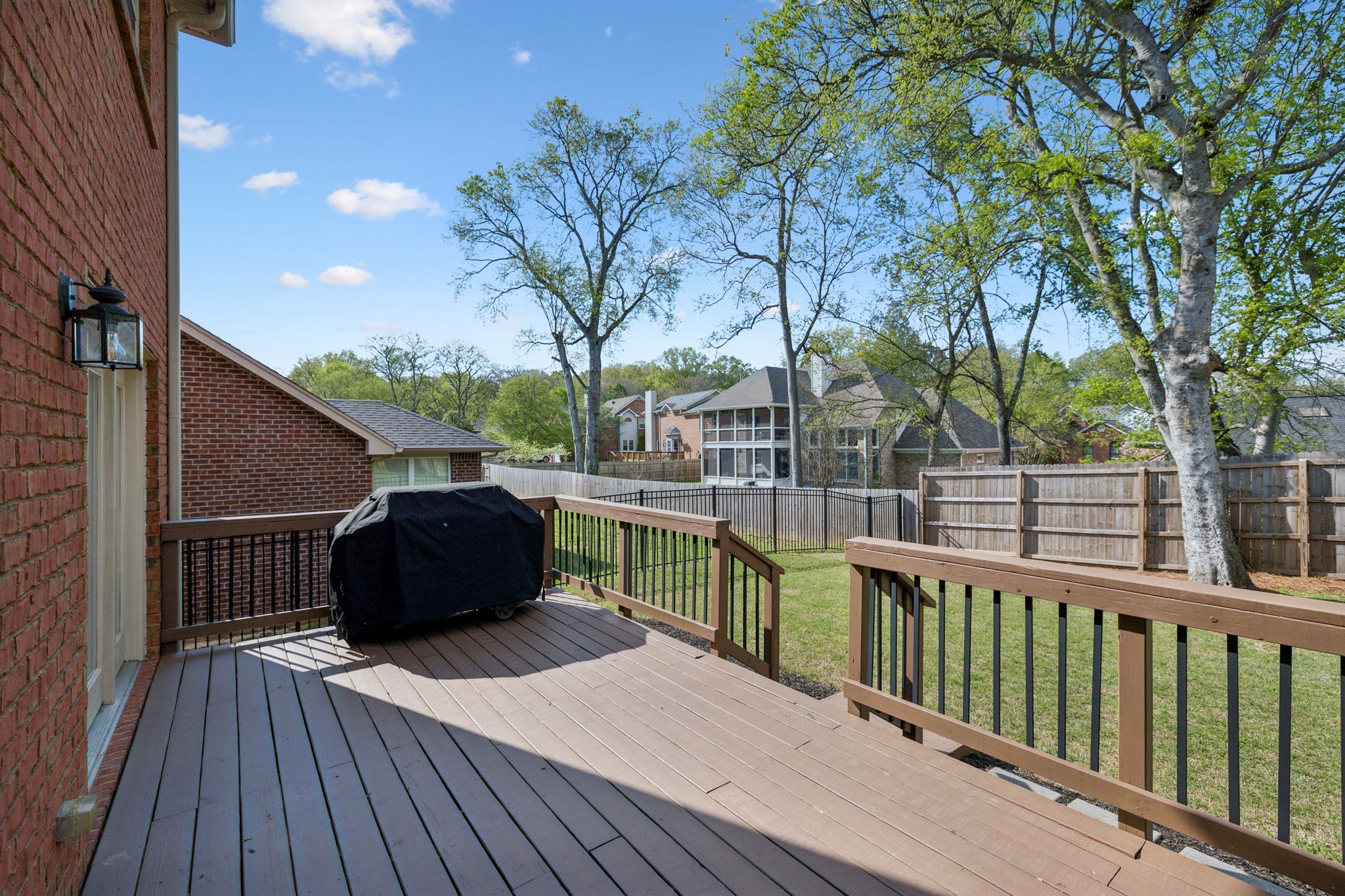 616 Collinscrest Ct
