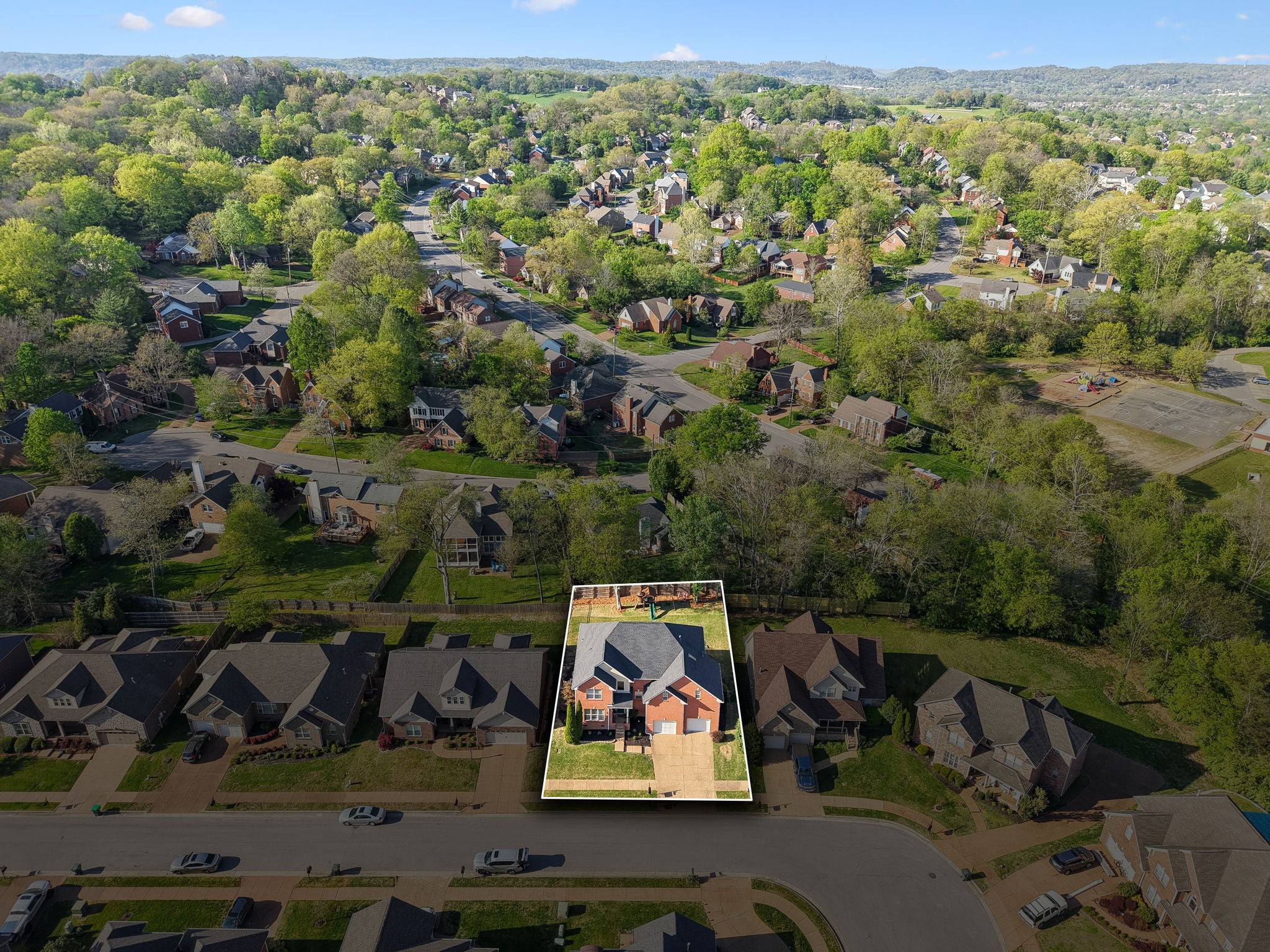 616 Collinscrest Ct
