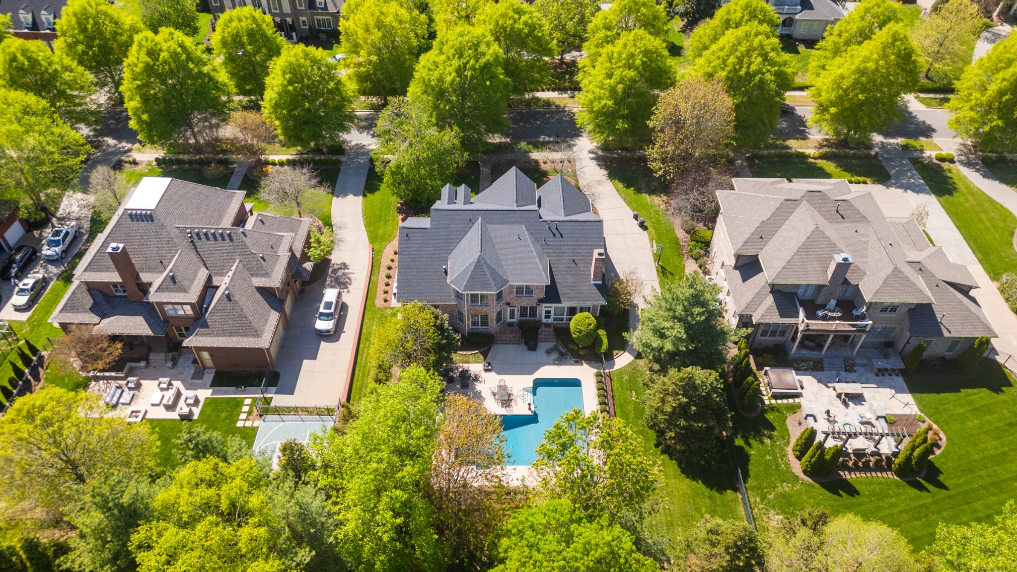 392 Grove Hurst Ln