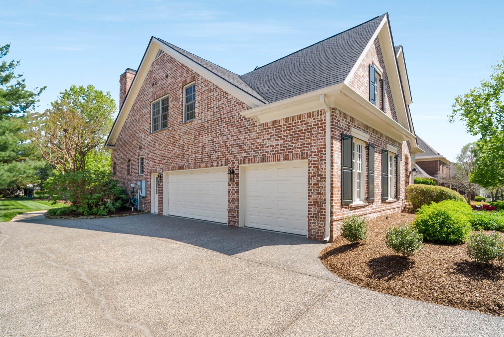 392 Grove Hurst Ln