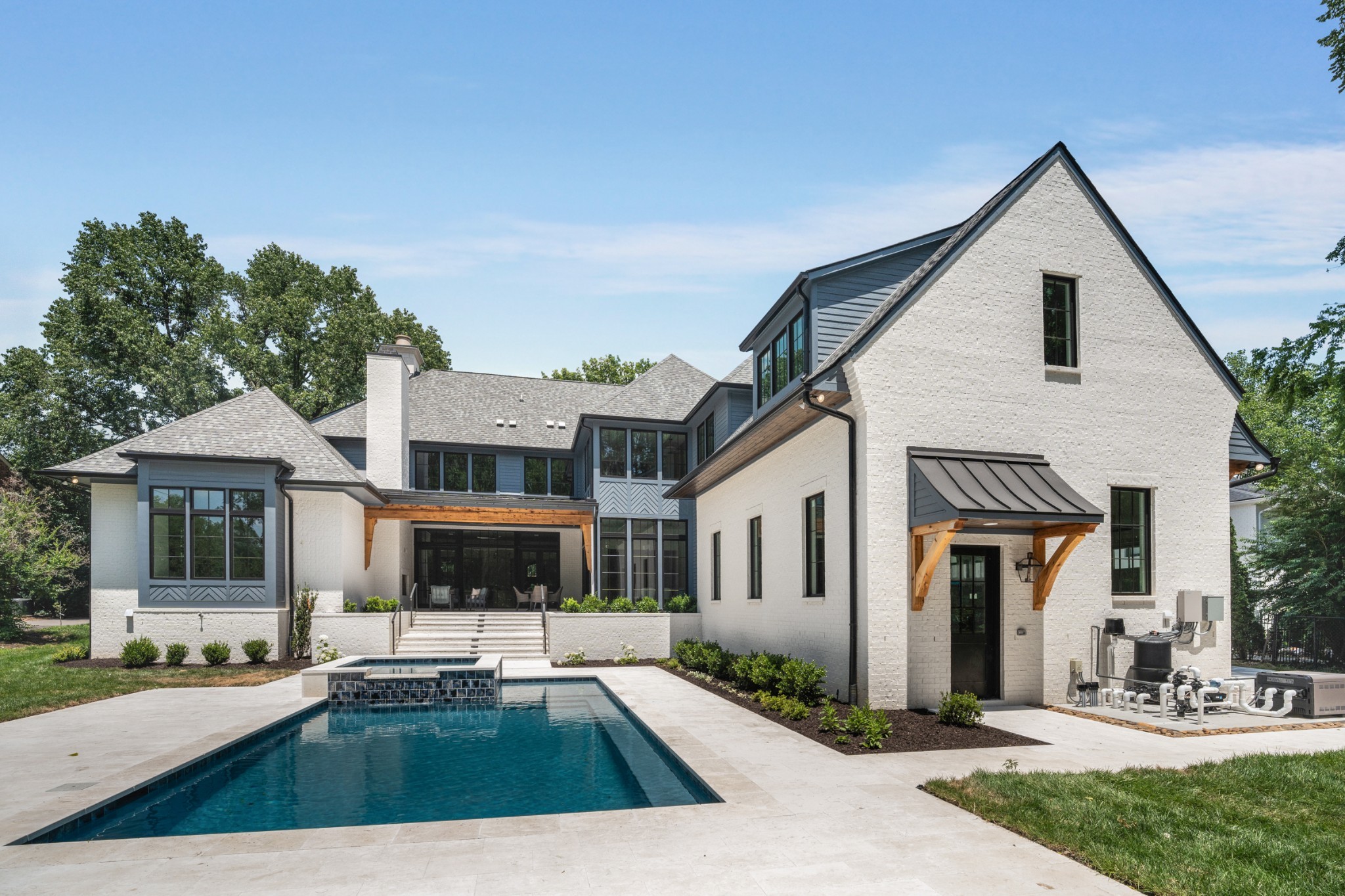 2811 Tyne Blvd