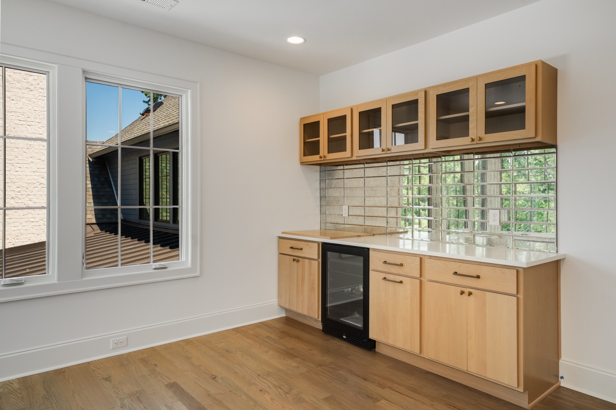 2811 Tyne Blvd