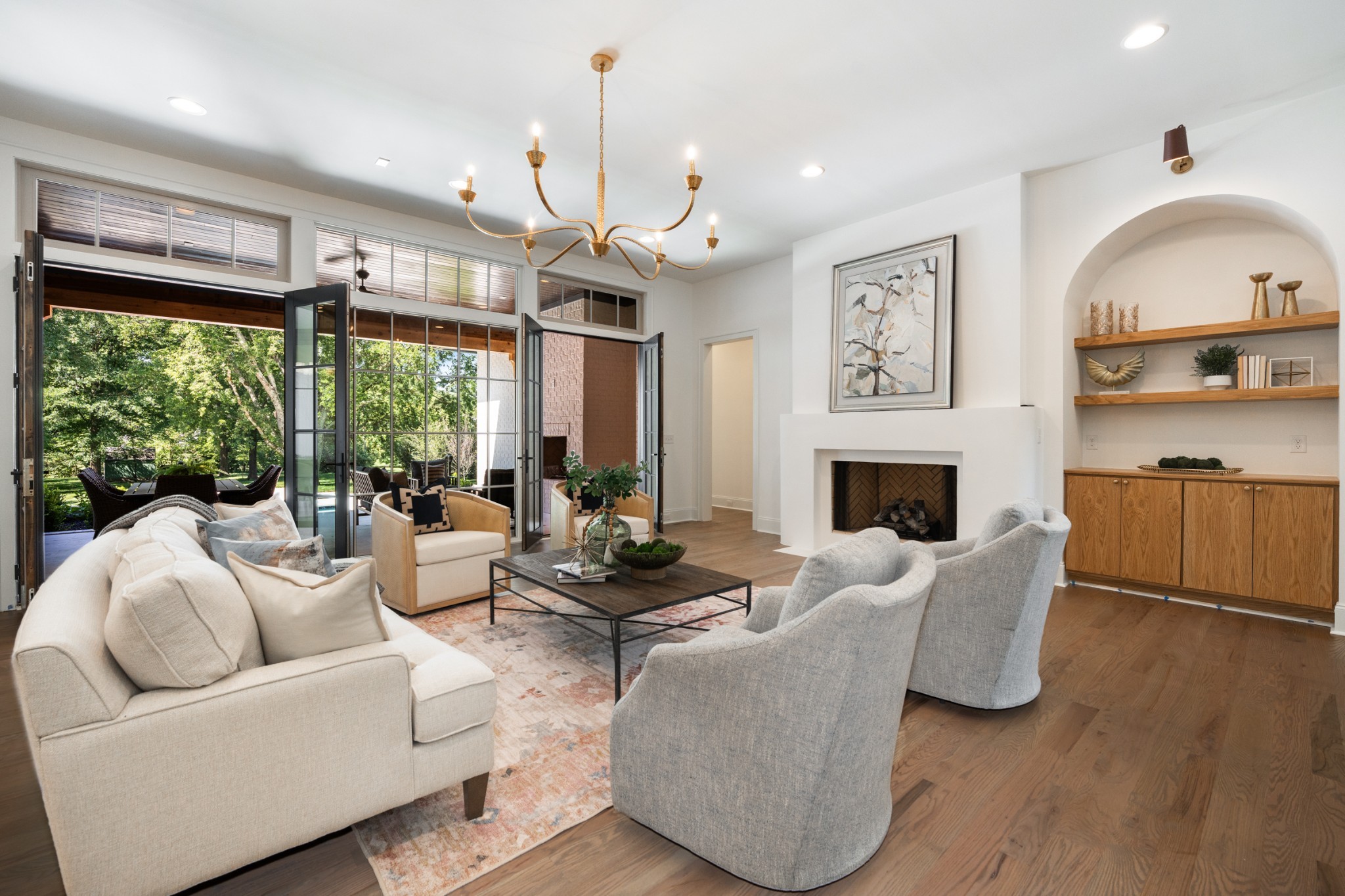 2811 Tyne Blvd