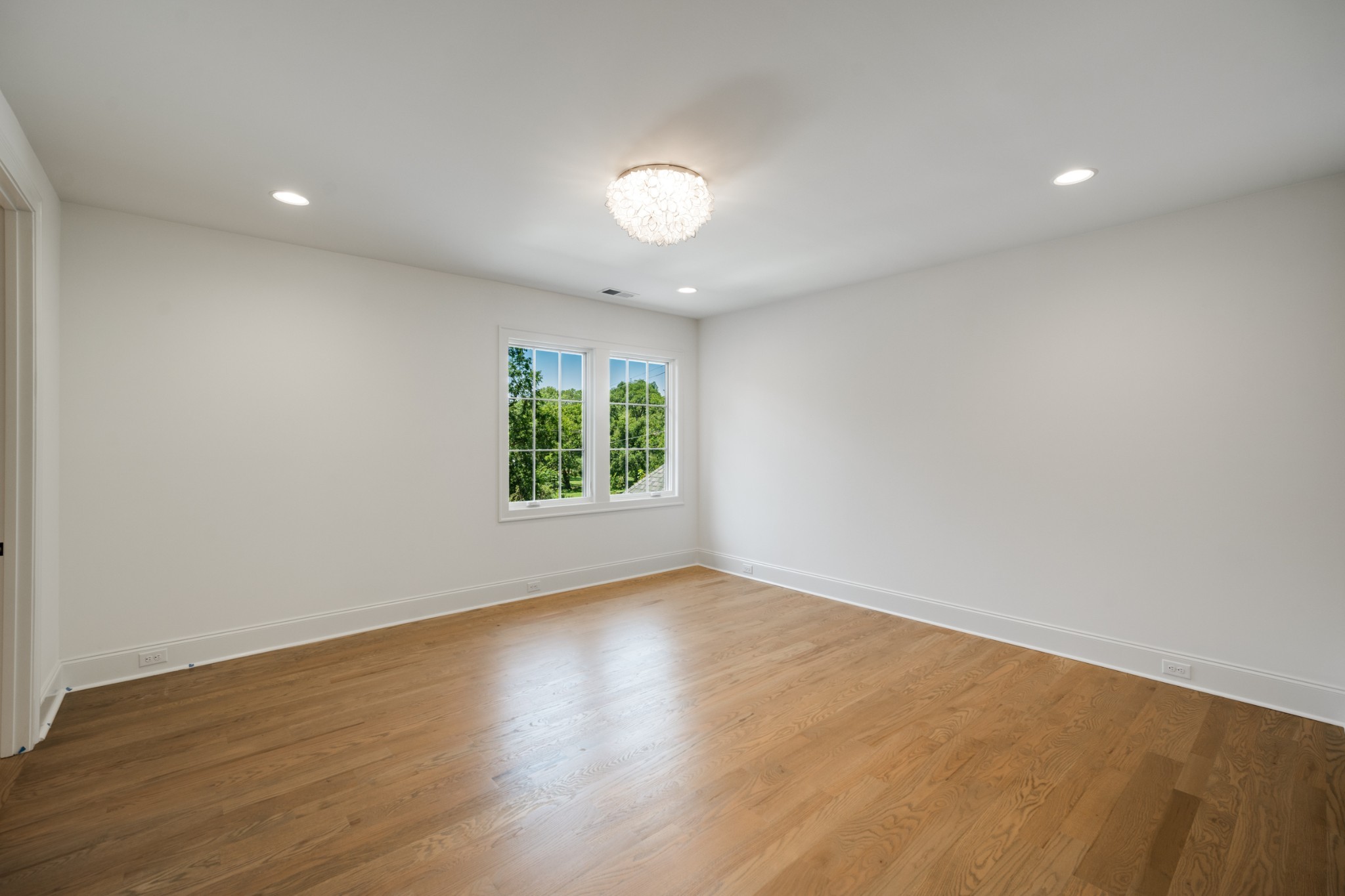 2811 Tyne Blvd
