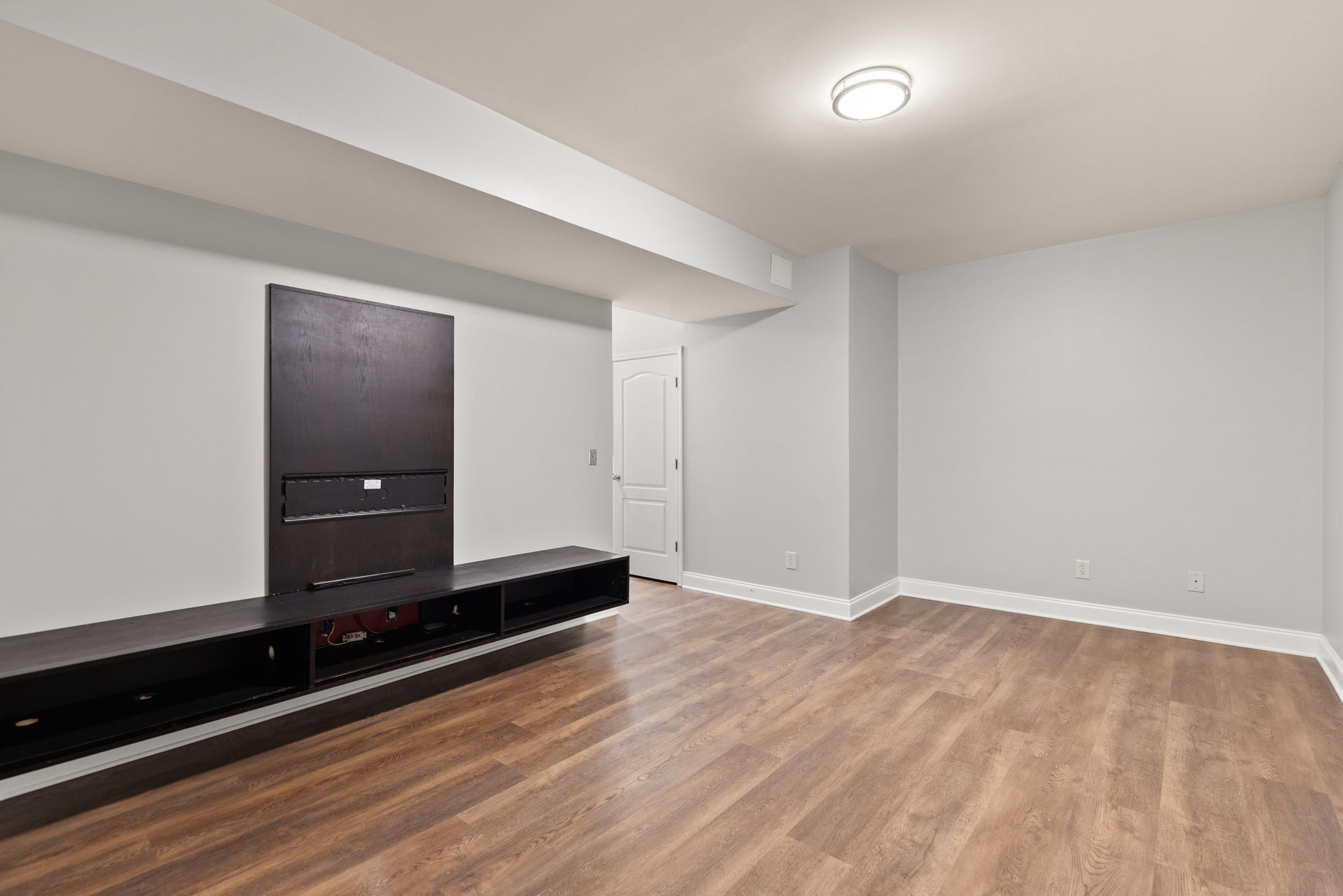 1068 Woodbury Falls Dr