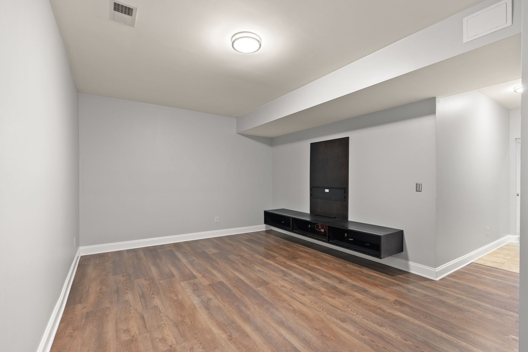 1068 Woodbury Falls Dr