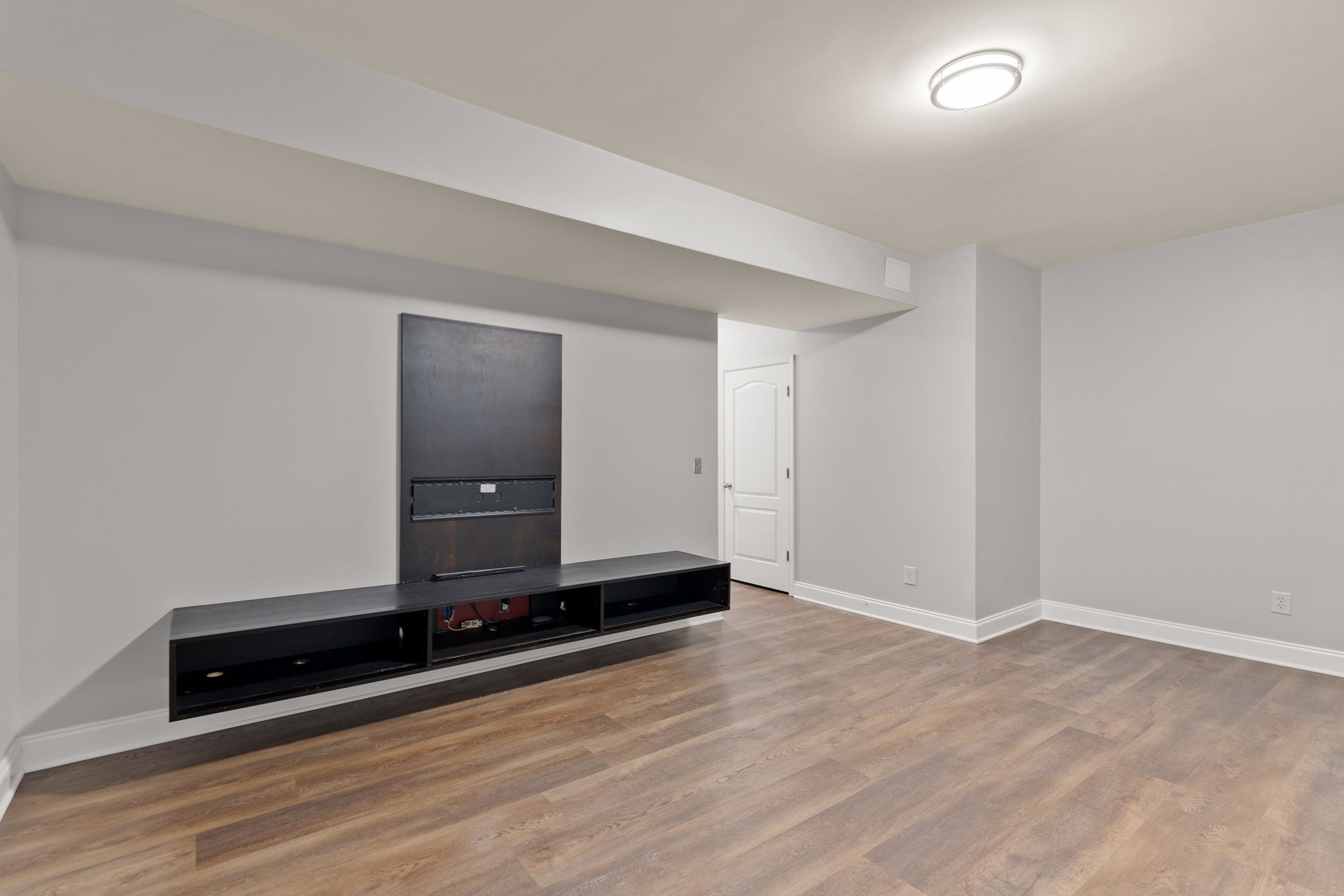 1068 Woodbury Falls Dr
