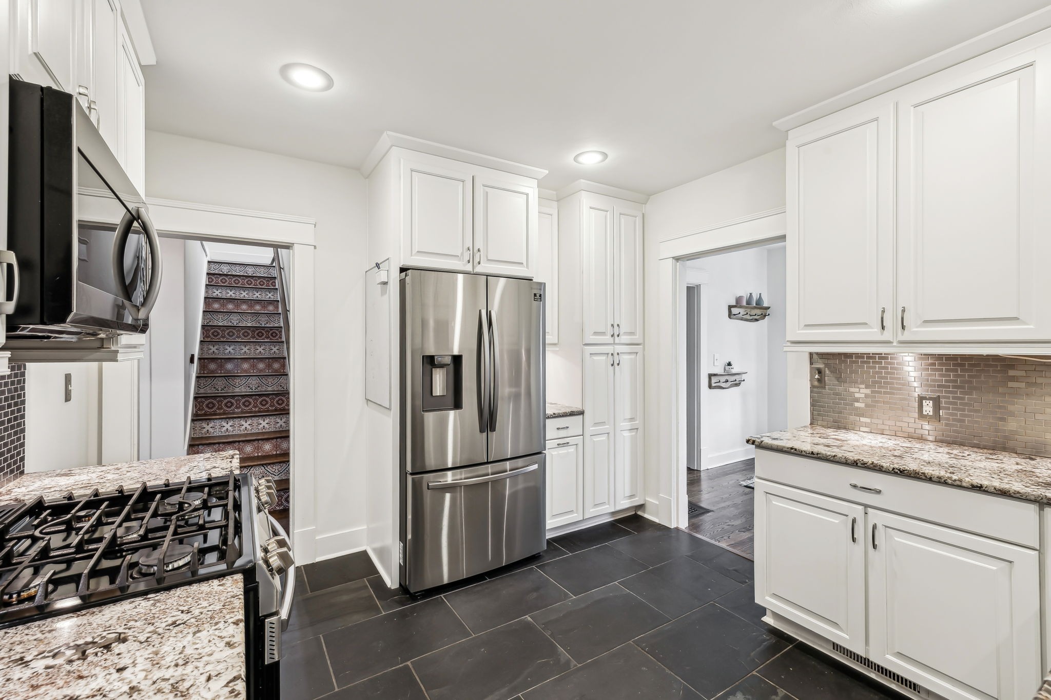 2708 W Linden Ave