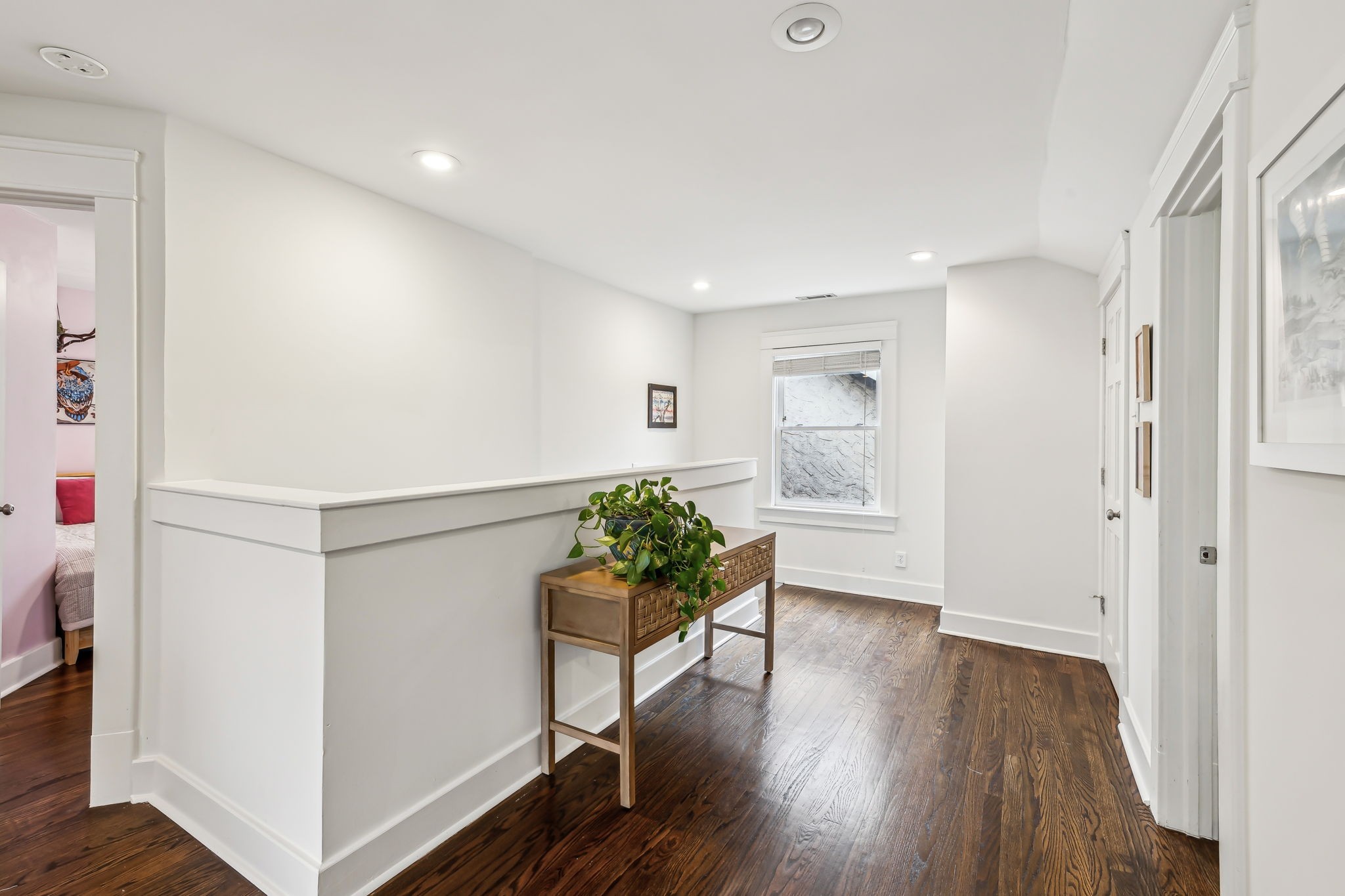 2708 W Linden Ave