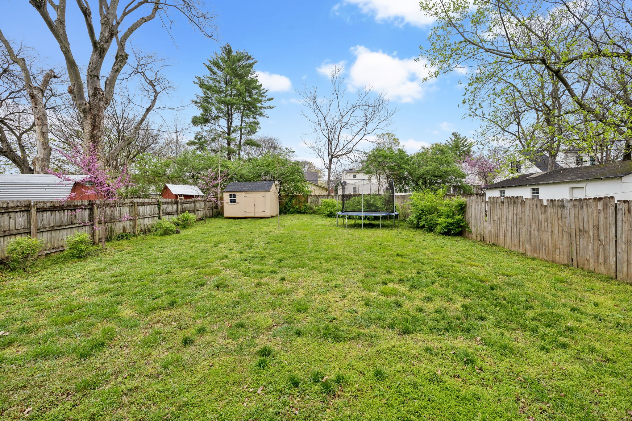 2708 W Linden Ave