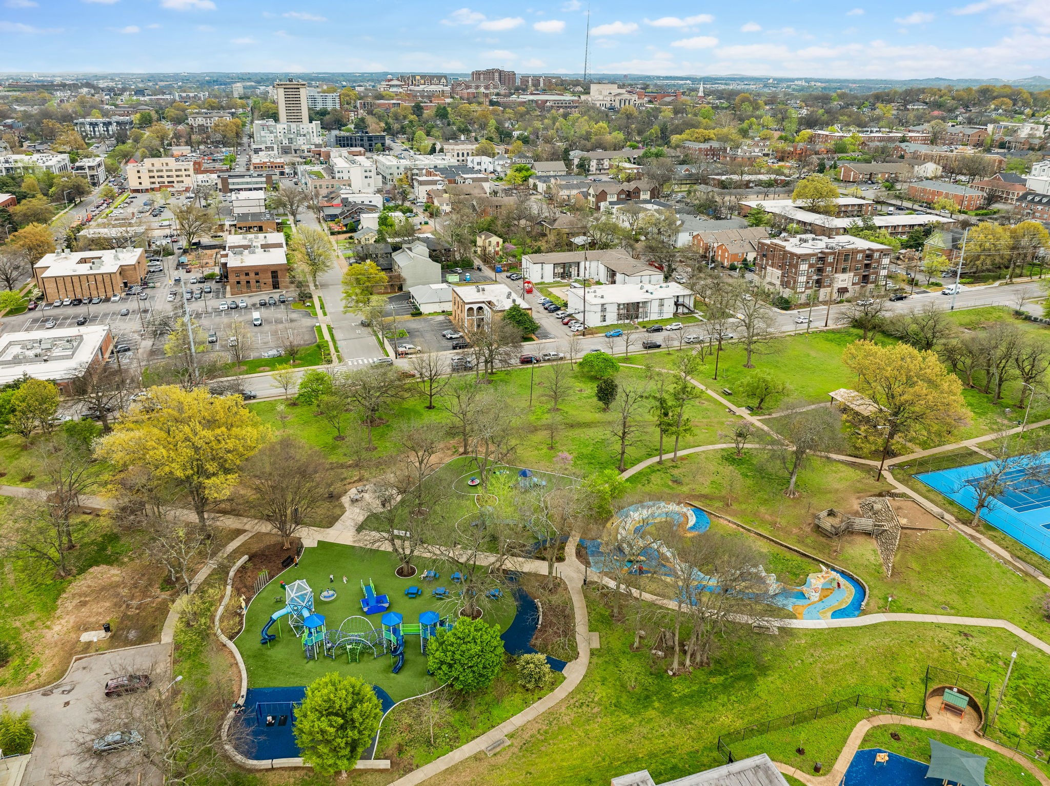 2708 W Linden Ave