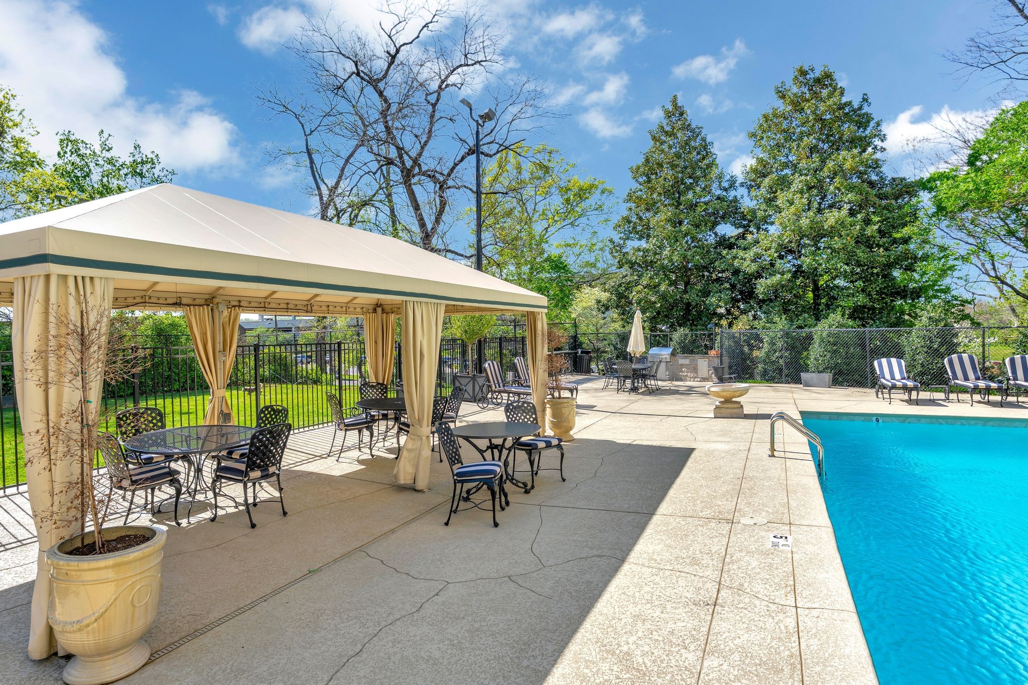 4215 Harding Pike Unit: 106