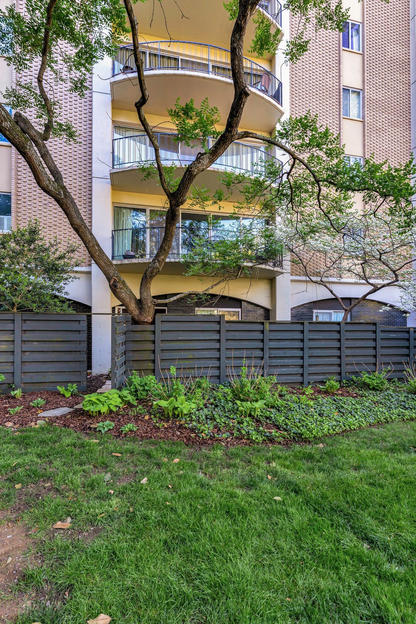 4215 Harding Pike Unit: 106