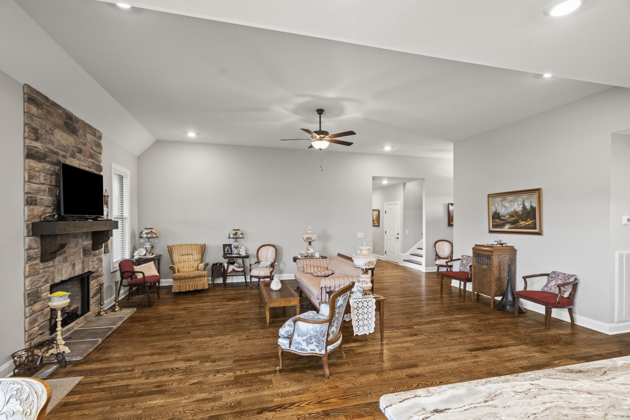 2340 Old Highway 431, S