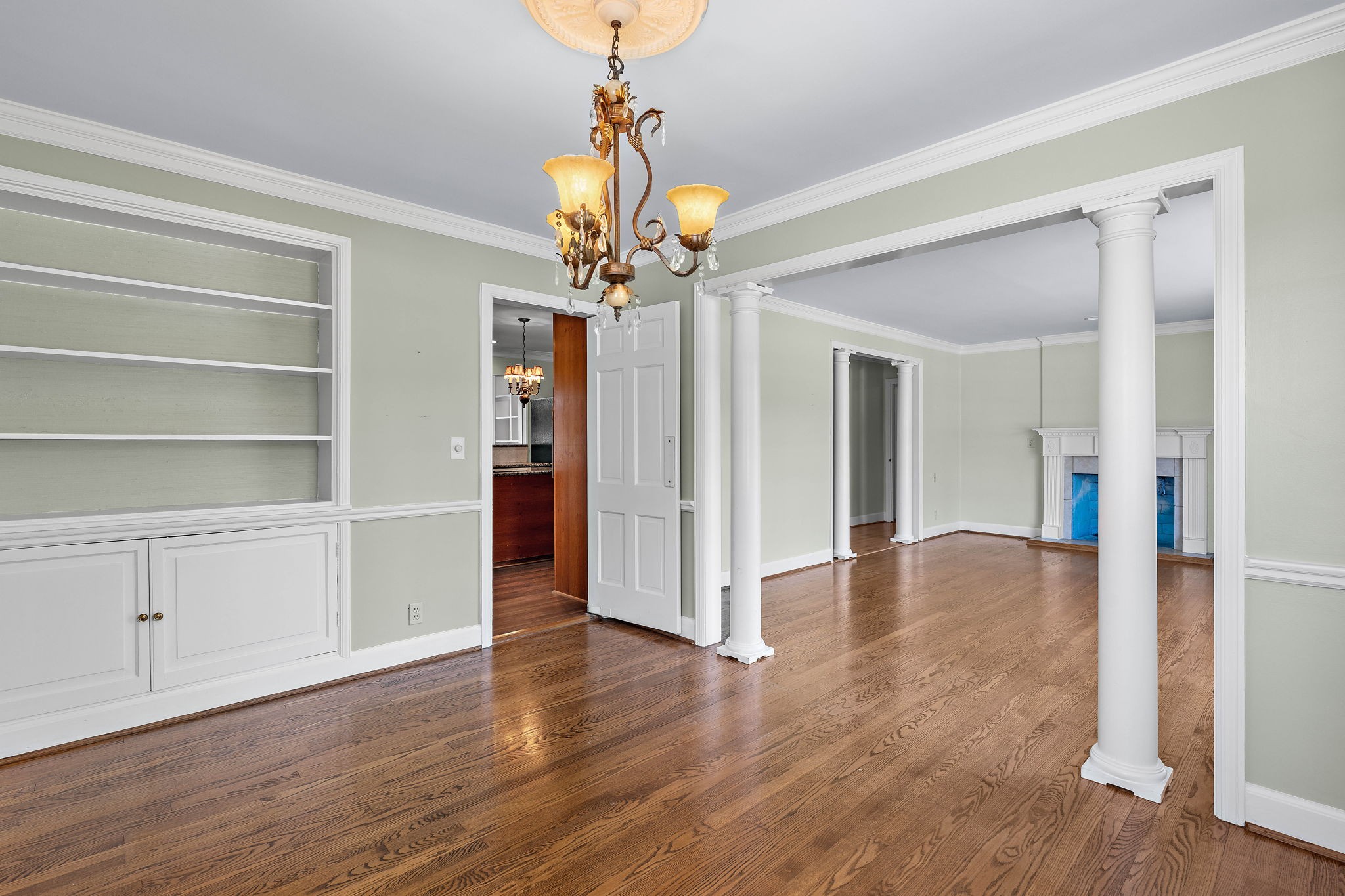 2418 Abbott Martin Rd