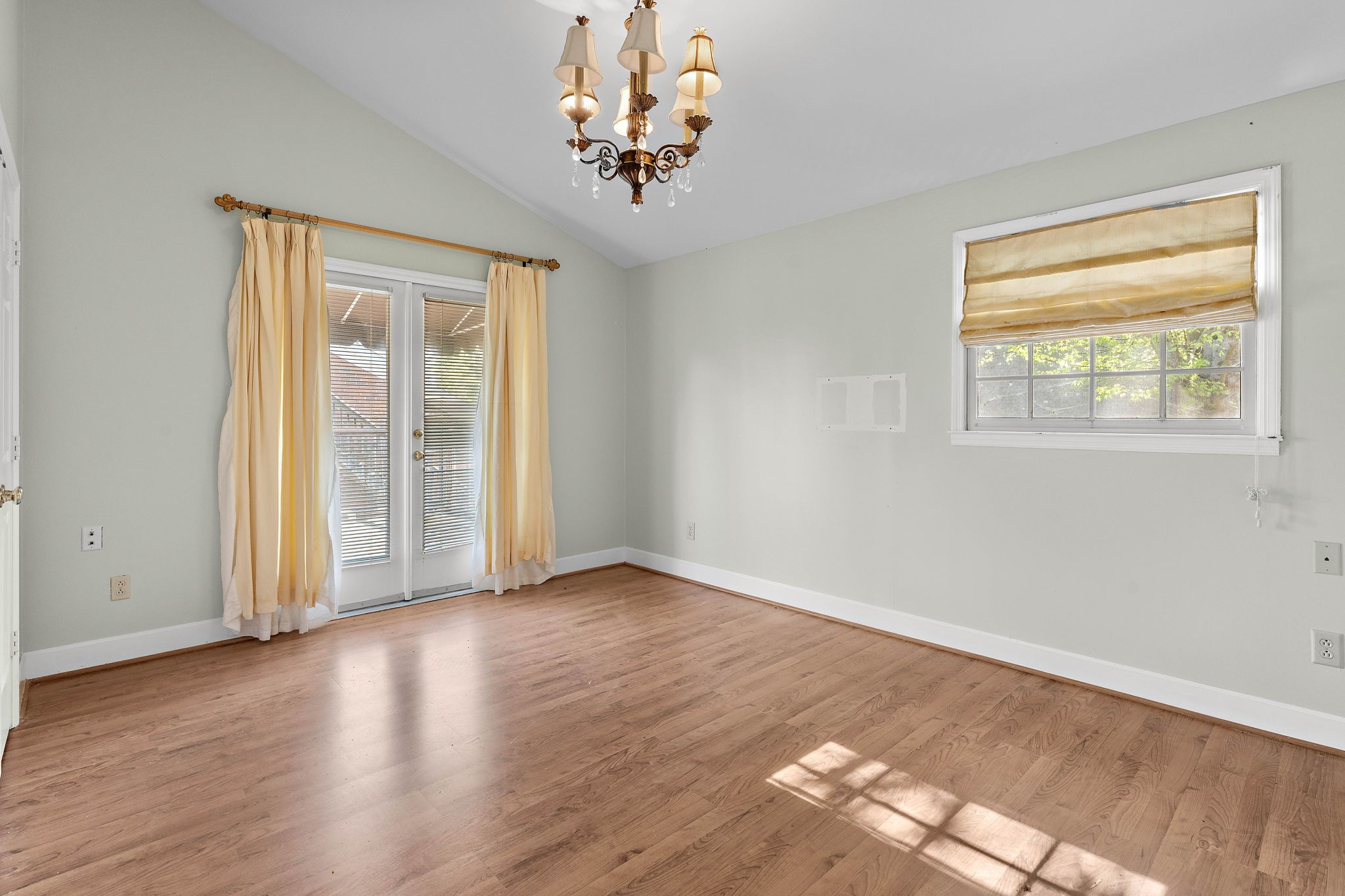2418 Abbott Martin Rd
