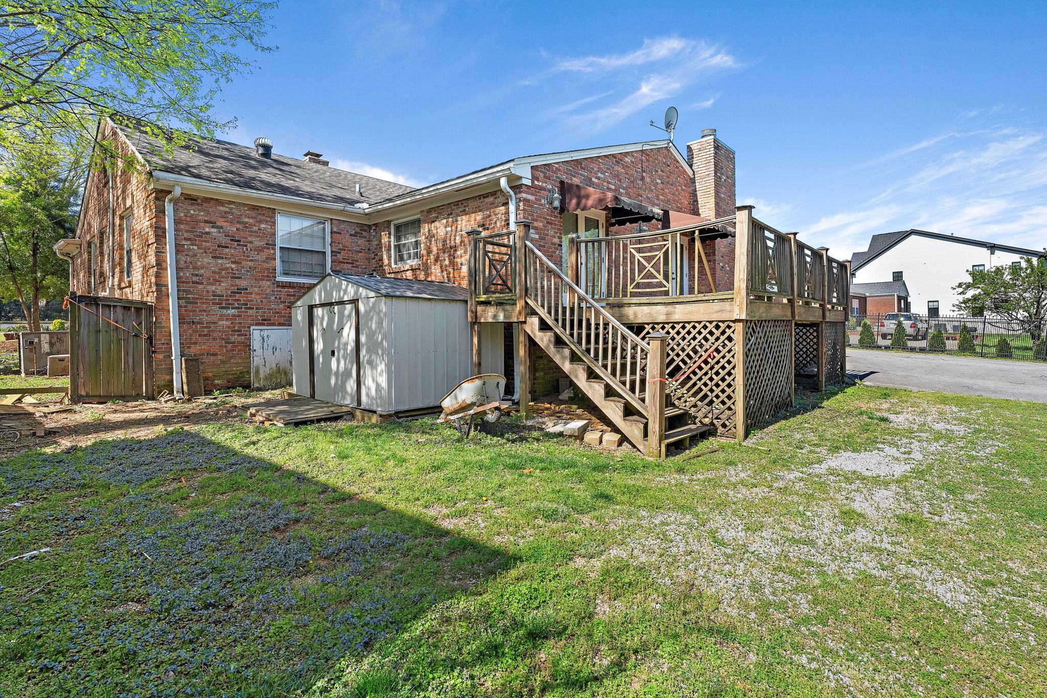 2418 Abbott Martin Rd