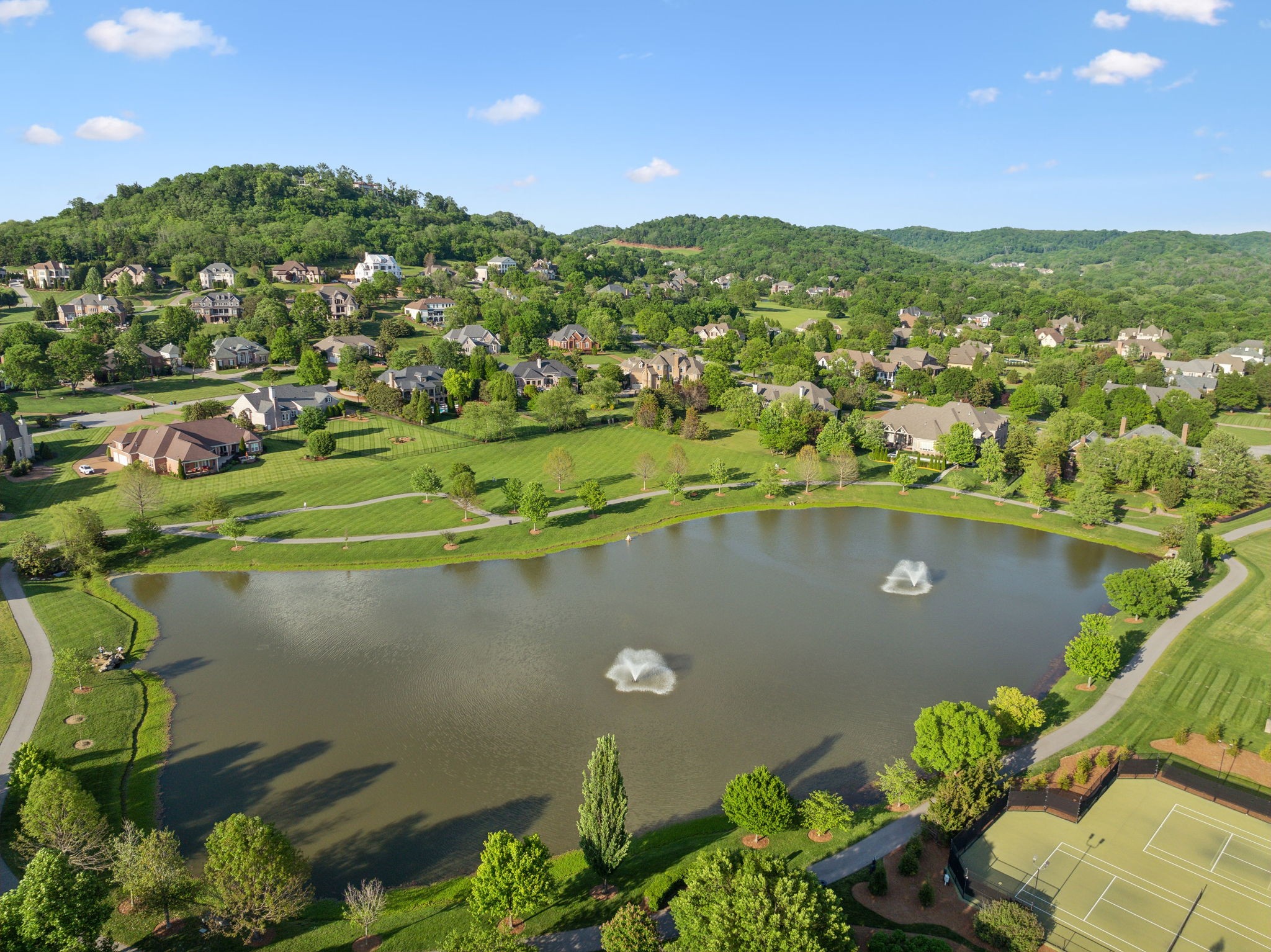 504 Lake Valley Ct