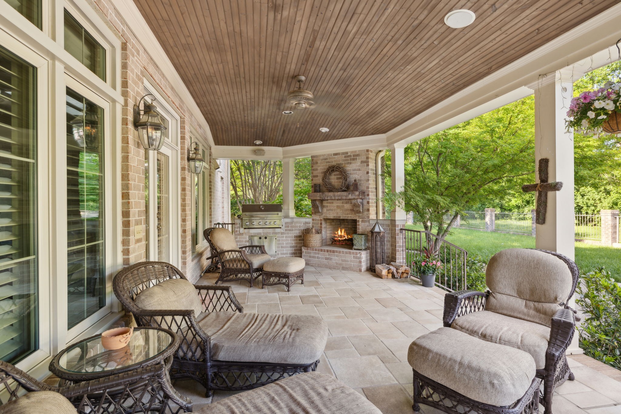 504 Lake Valley Ct
