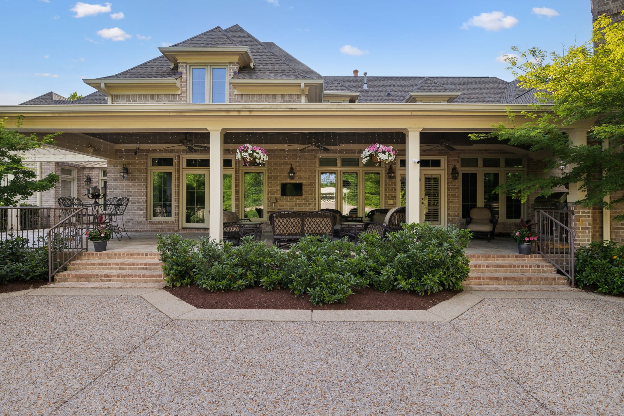 504 Lake Valley Ct