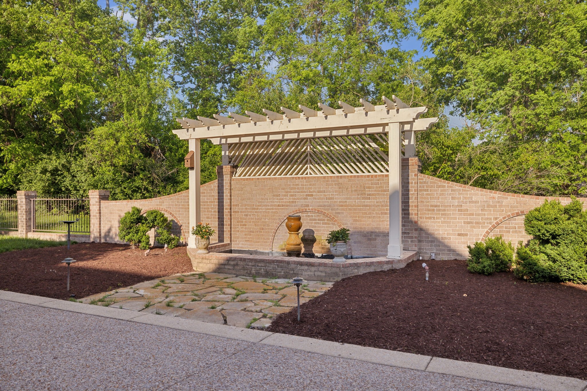 504 Lake Valley Ct
