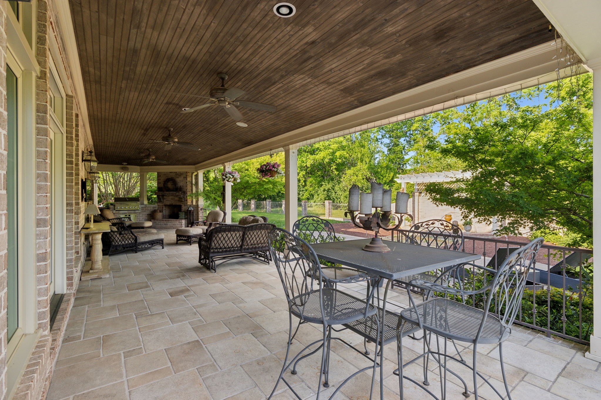 504 Lake Valley Ct