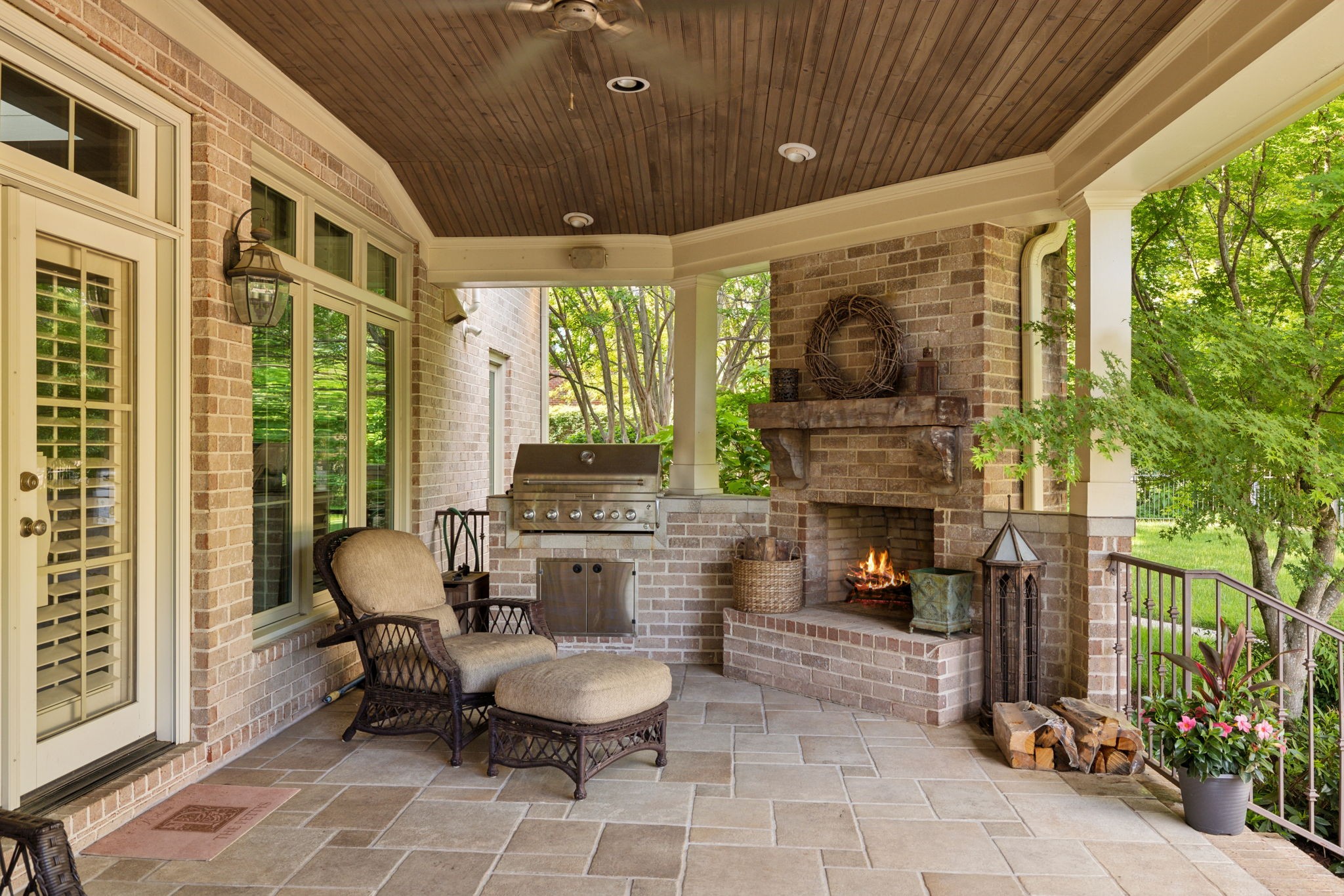 504 Lake Valley Ct