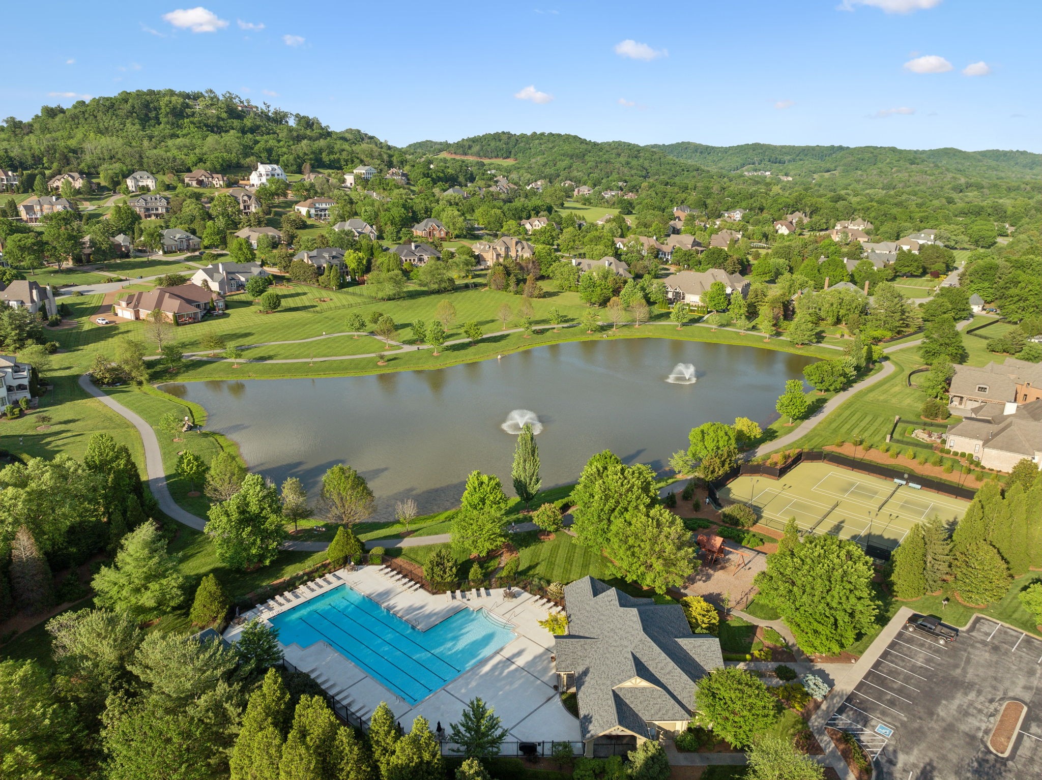 504 Lake Valley Ct