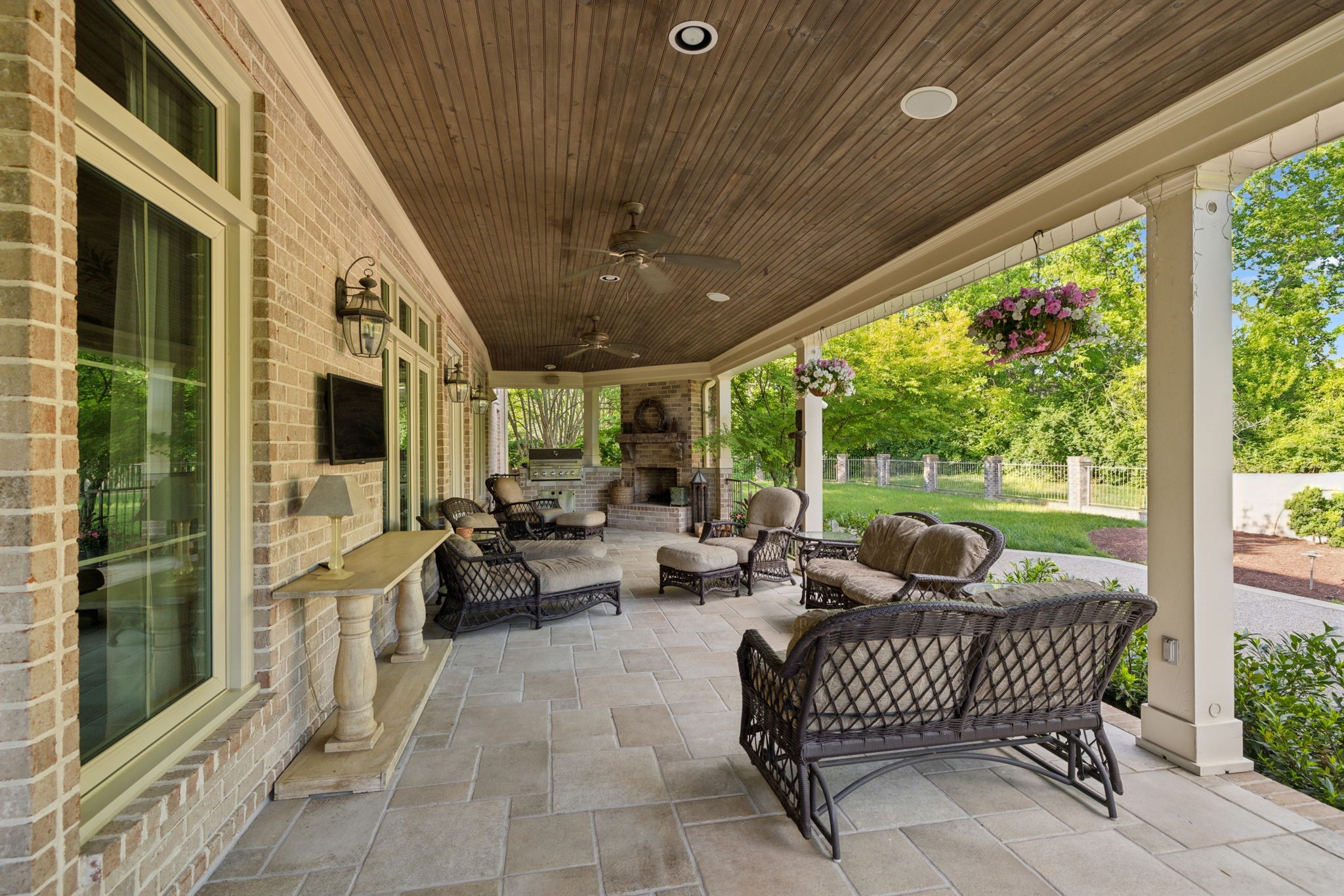 504 Lake Valley Ct