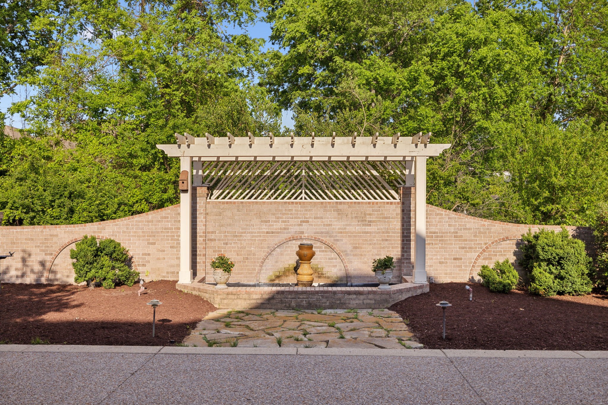504 Lake Valley Ct