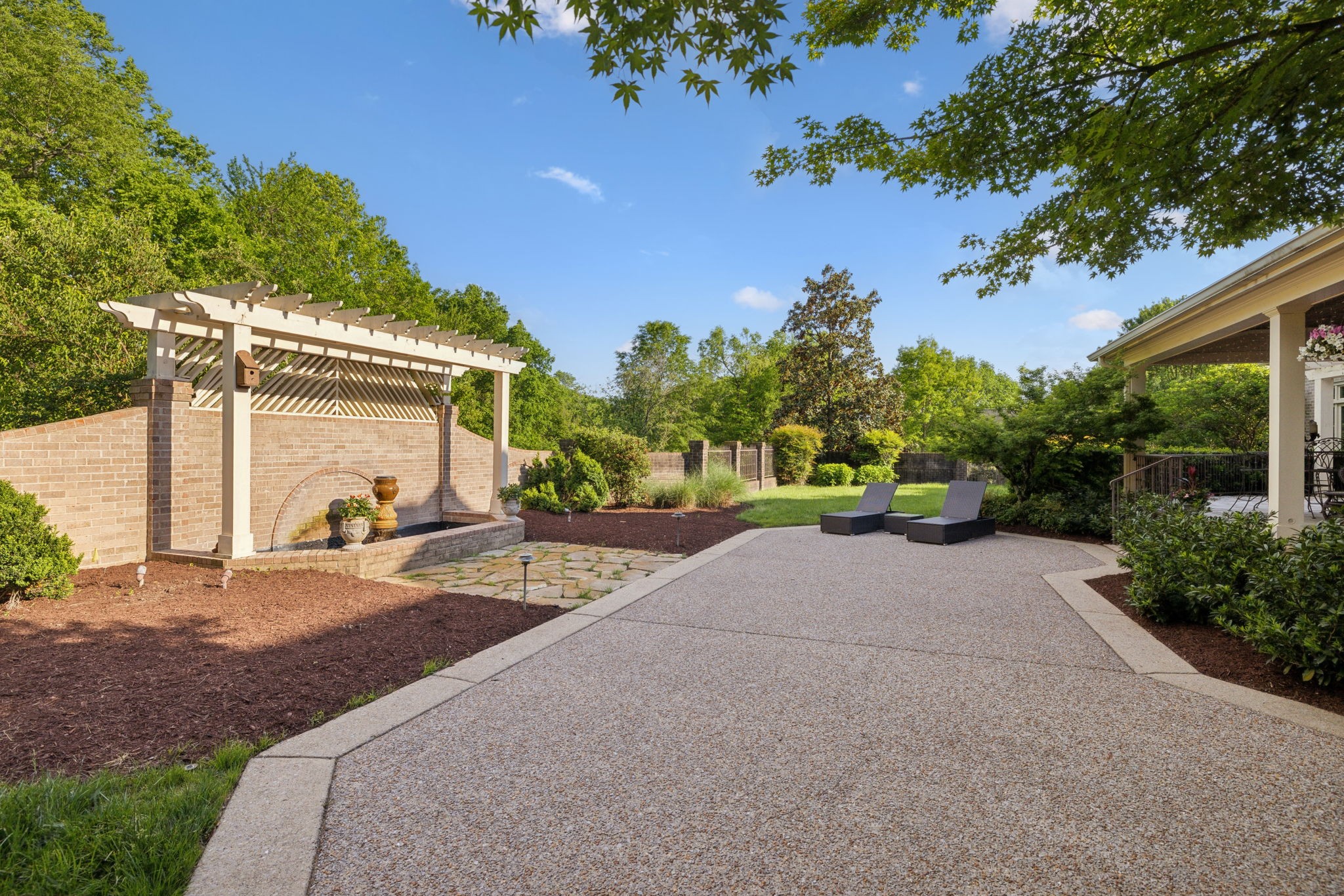 504 Lake Valley Ct
