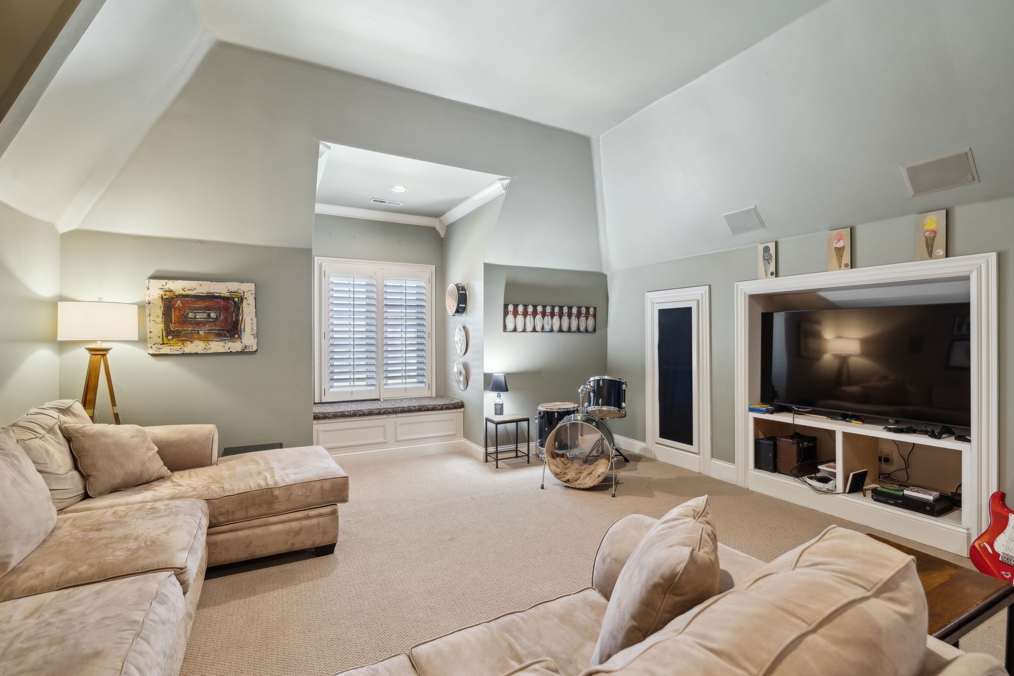 504 Lake Valley Ct