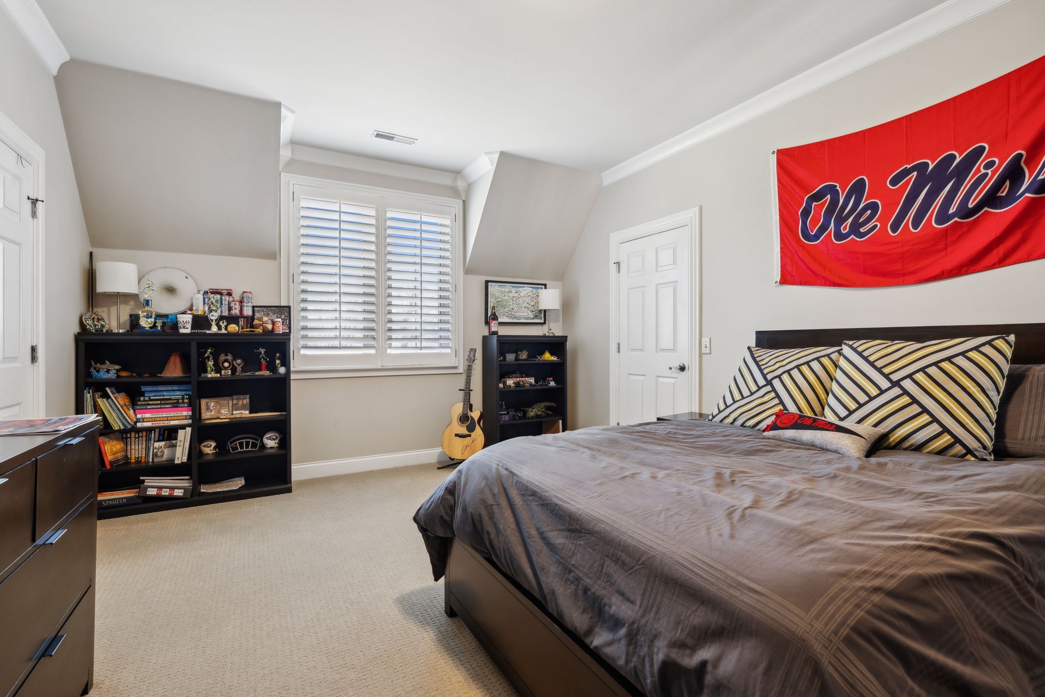 504 Lake Valley Ct