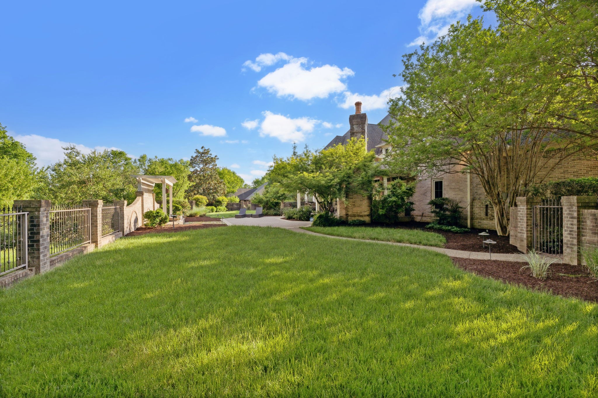 504 Lake Valley Ct