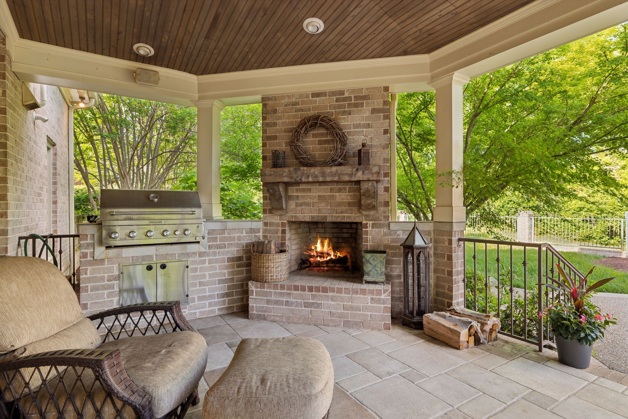 504 Lake Valley Ct