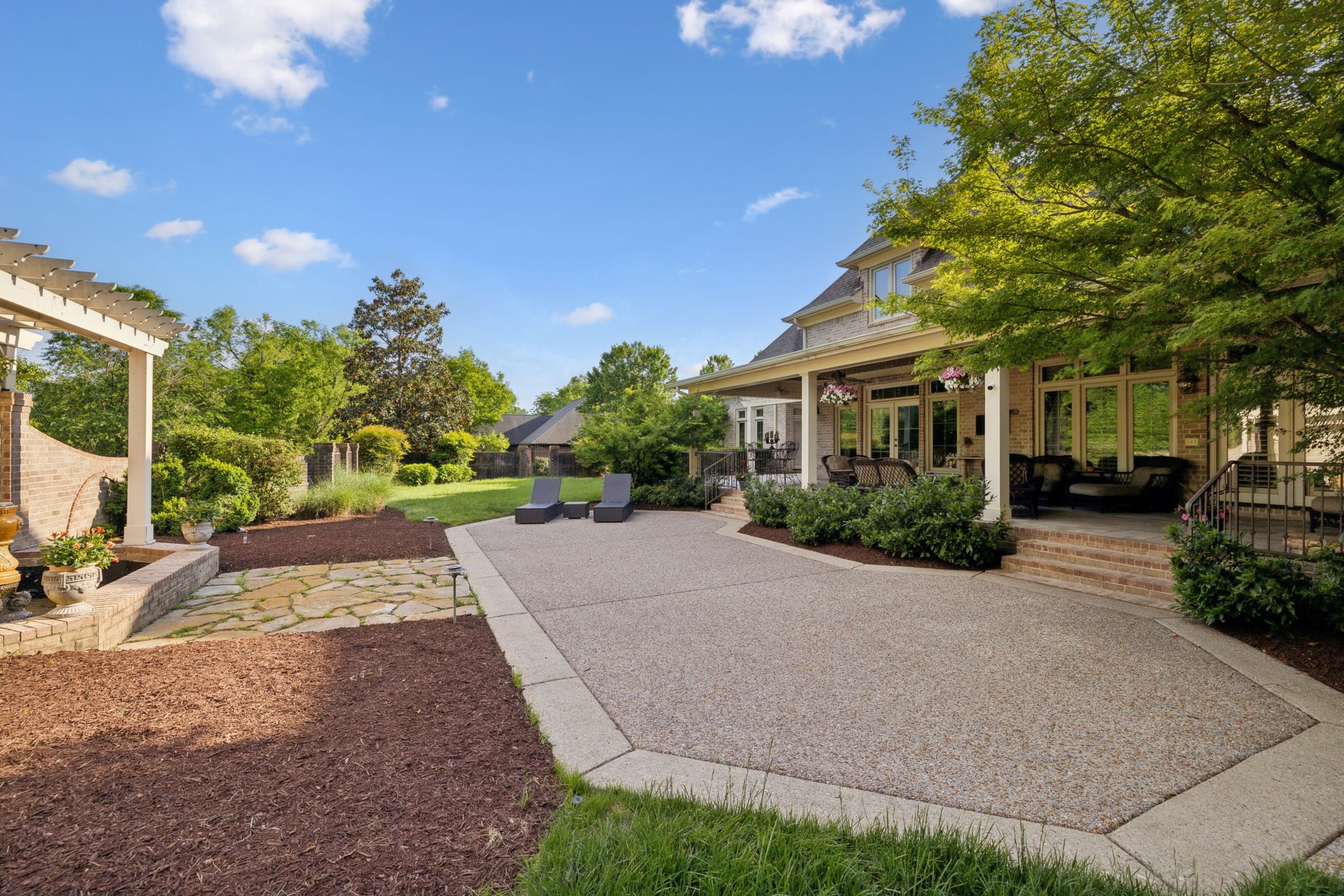 504 Lake Valley Ct