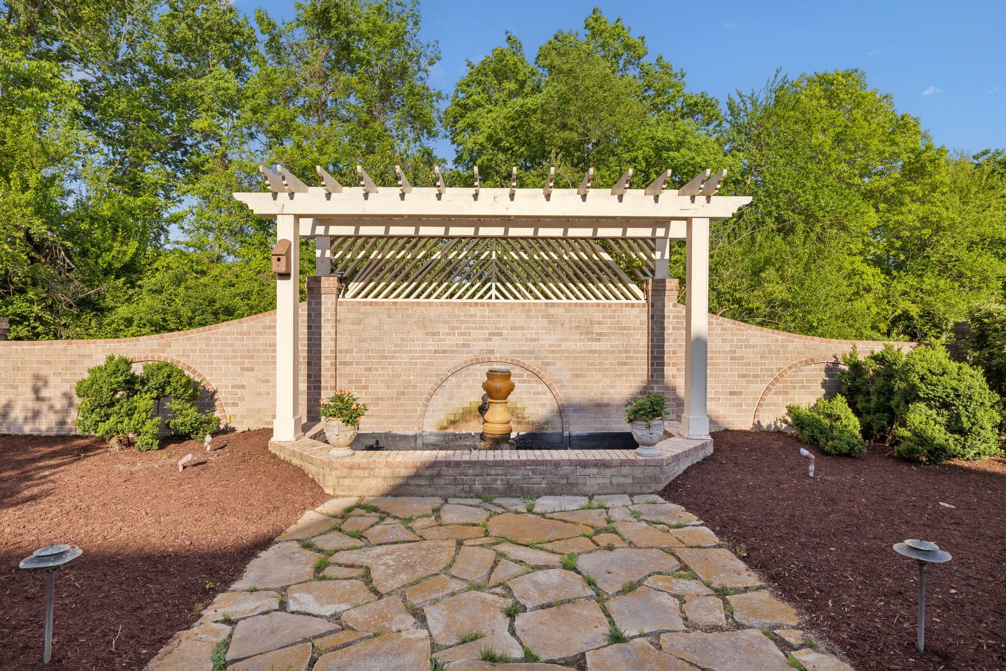 504 Lake Valley Ct