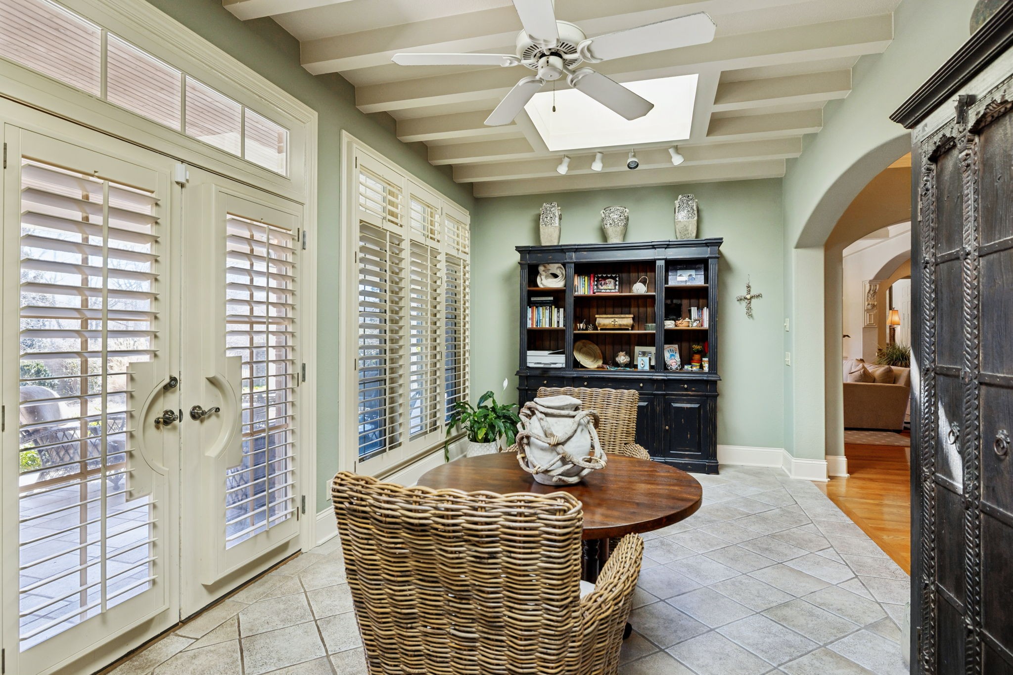 504 Lake Valley Ct