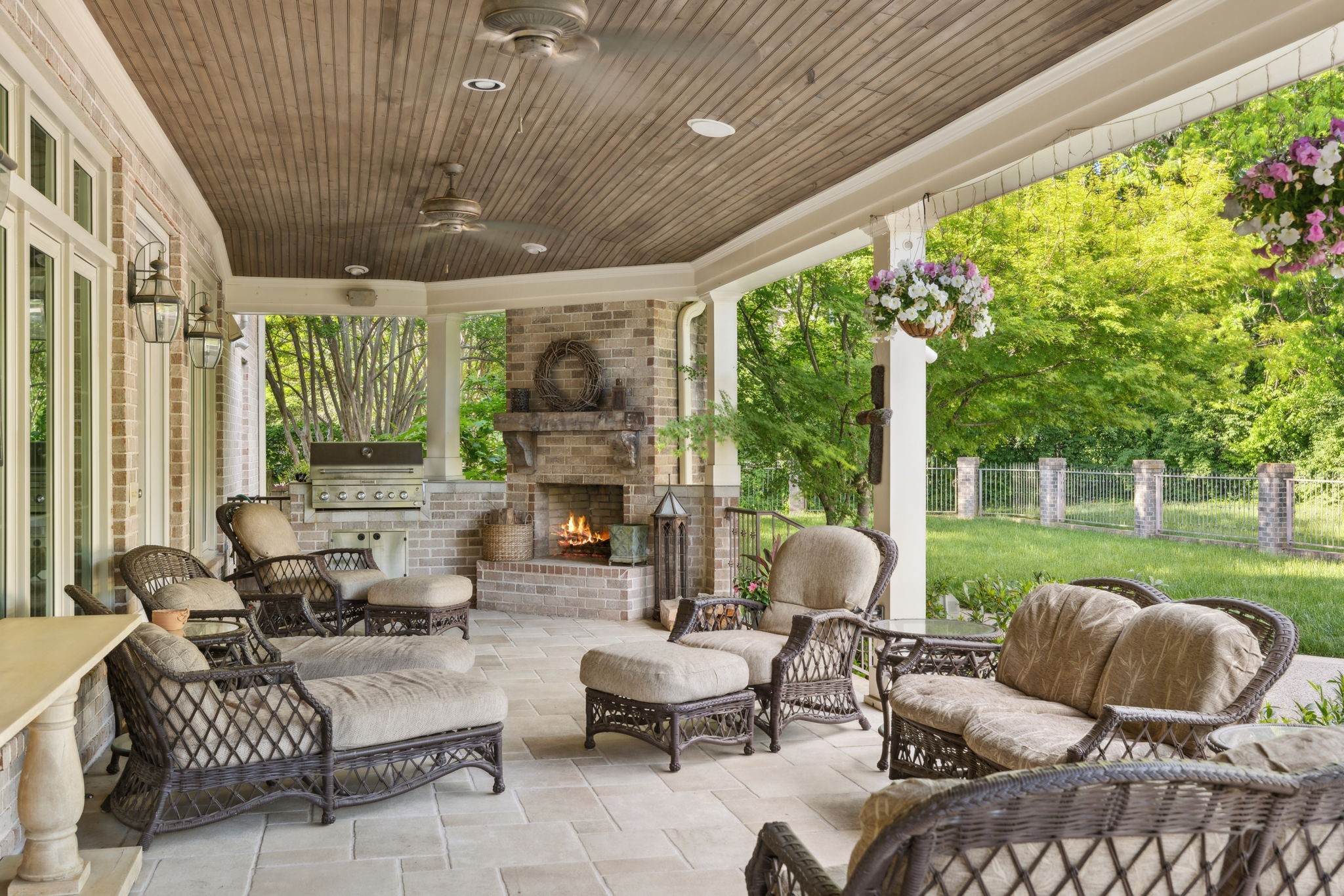 504 Lake Valley Ct