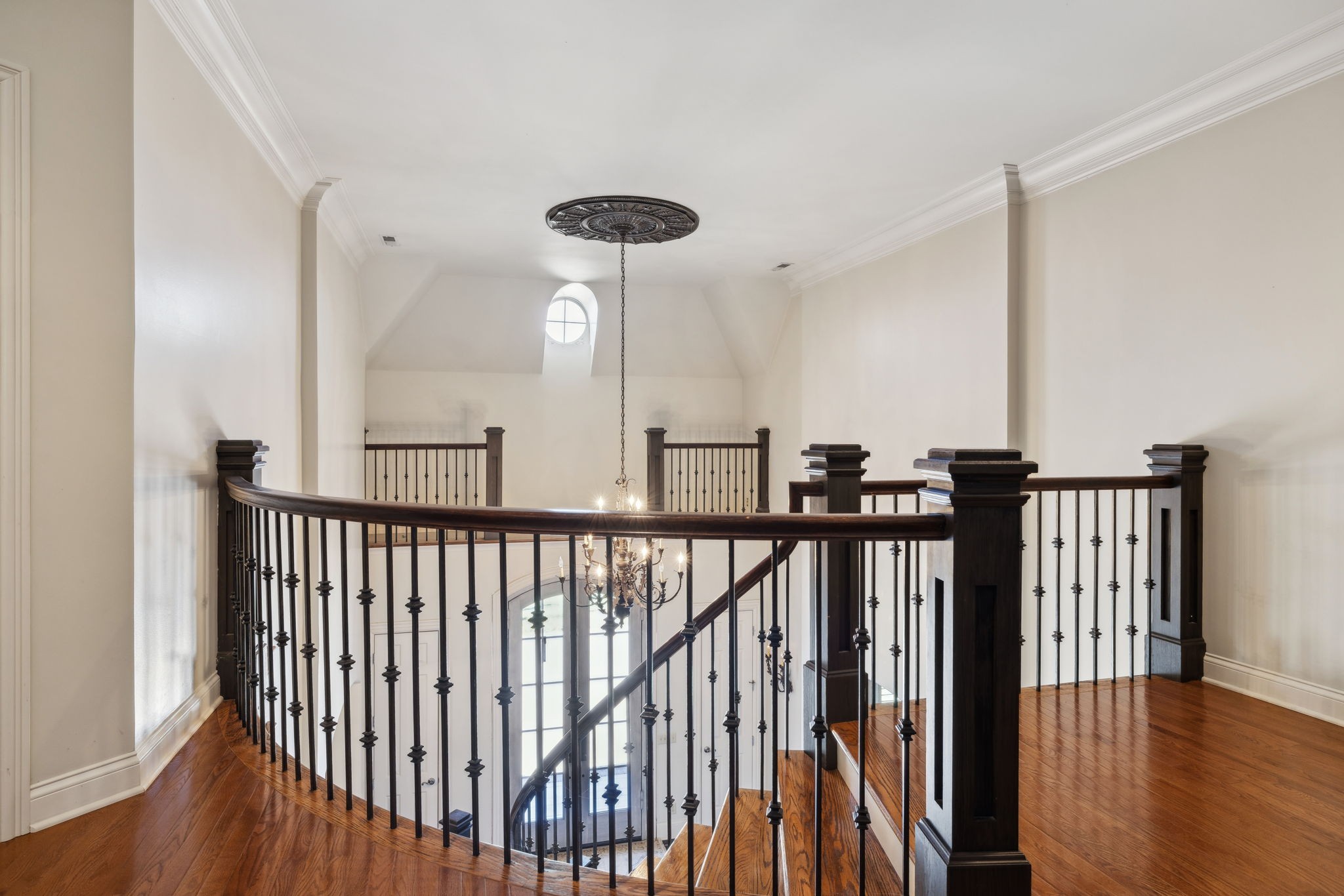 504 Lake Valley Ct