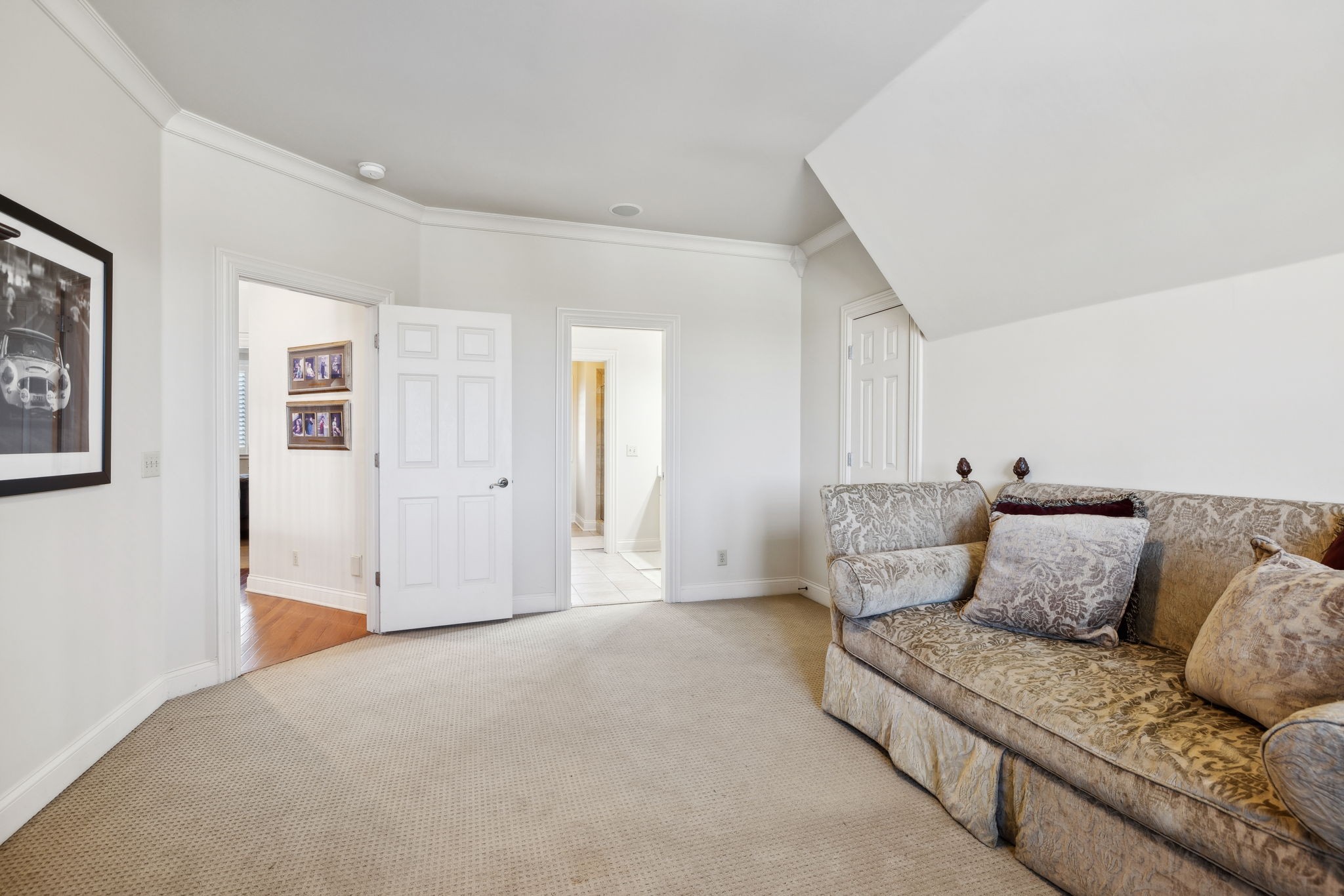 504 Lake Valley Ct