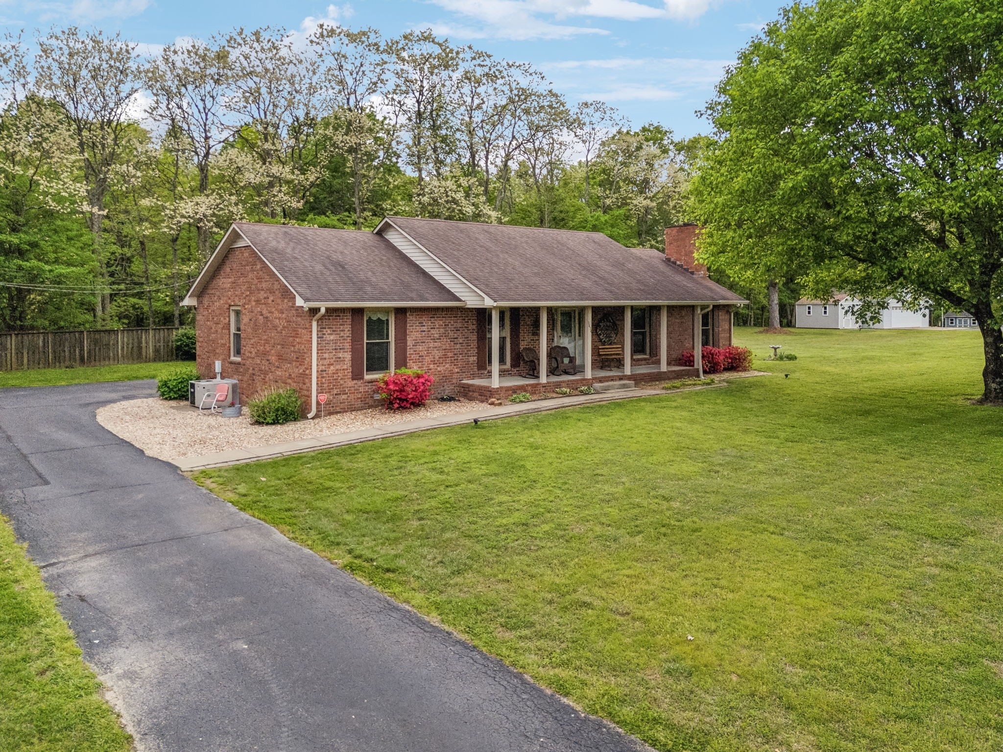 1414 Hidden Trails Dr