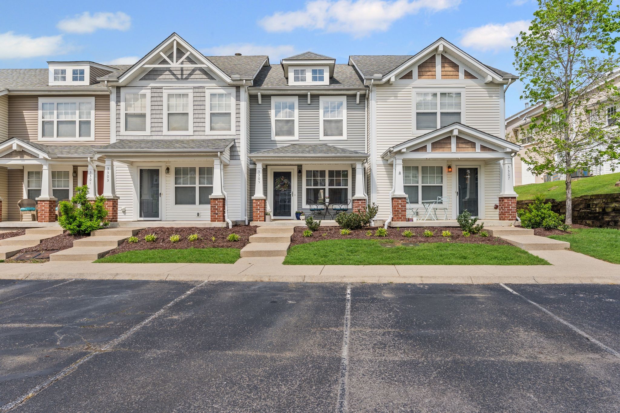 3305 Harpeth Springs Dr