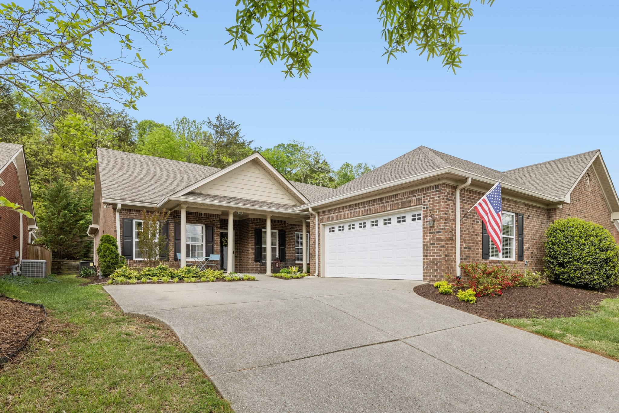 252 Wrennewood Ln